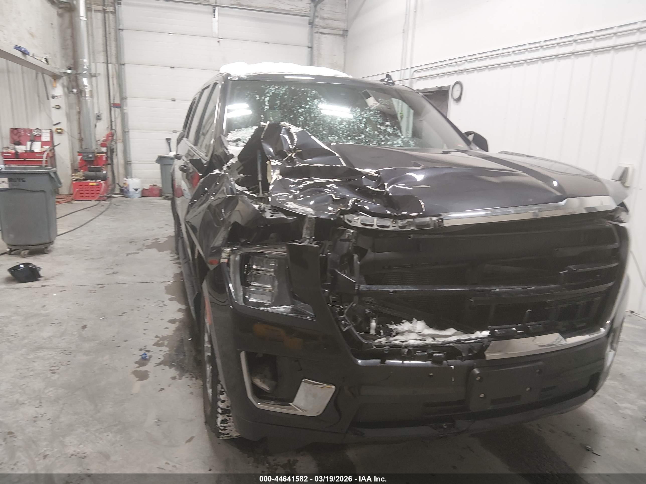 GMC YUKON image 6