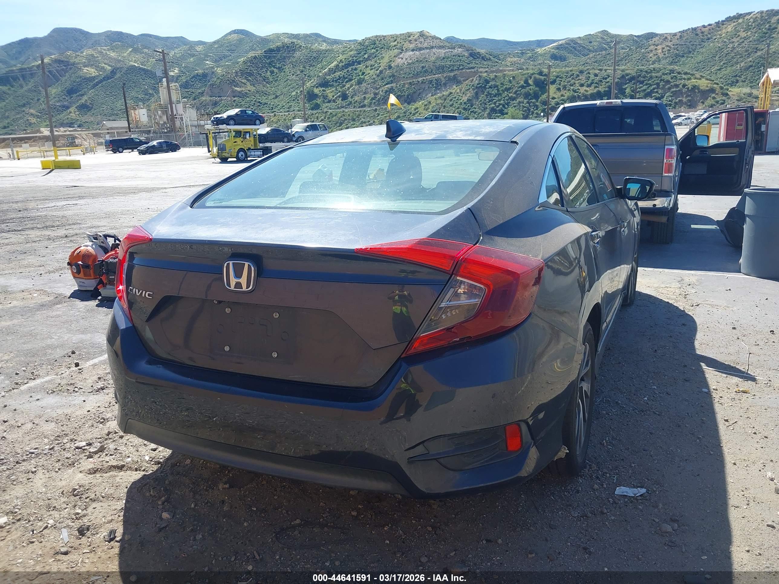 HONDA CIVIC image 4