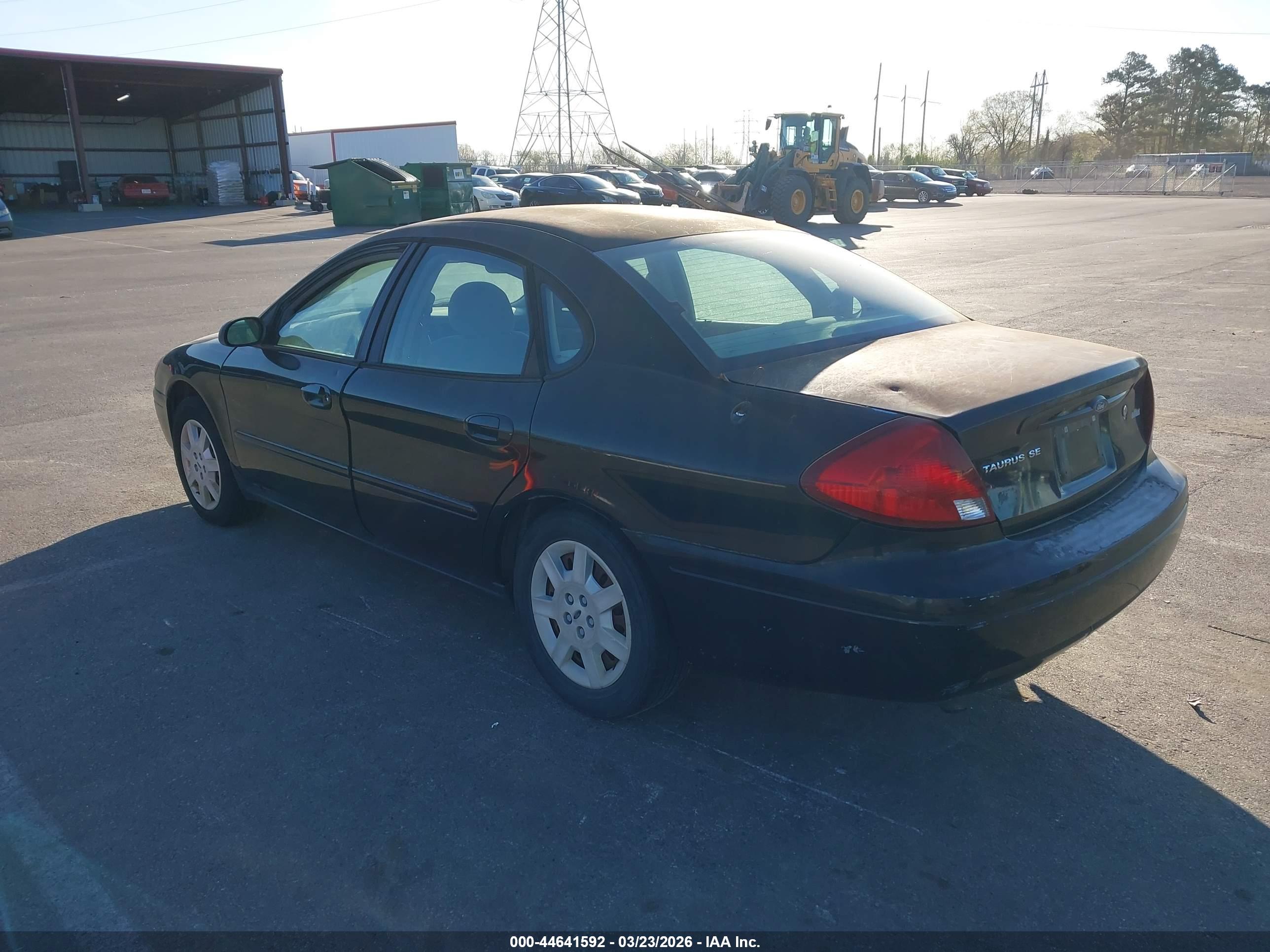 FORD TAURUS image 3