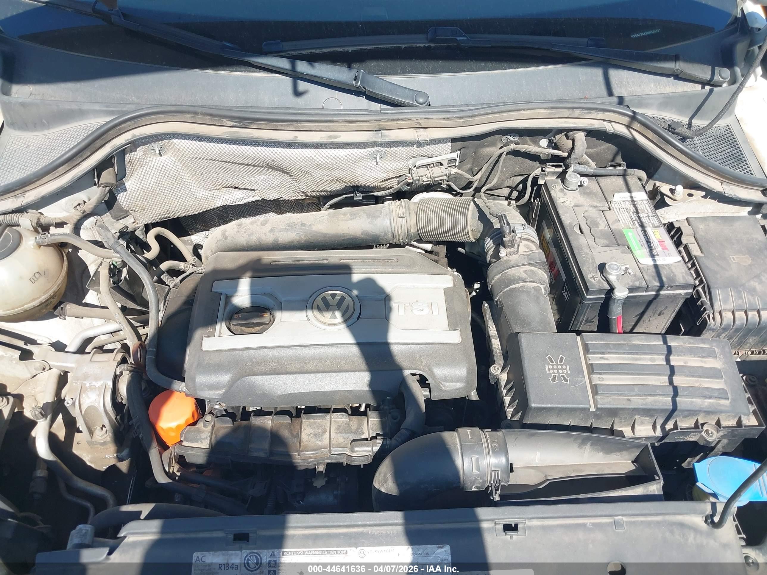 VOLKSWAGEN TIGUAN image 10