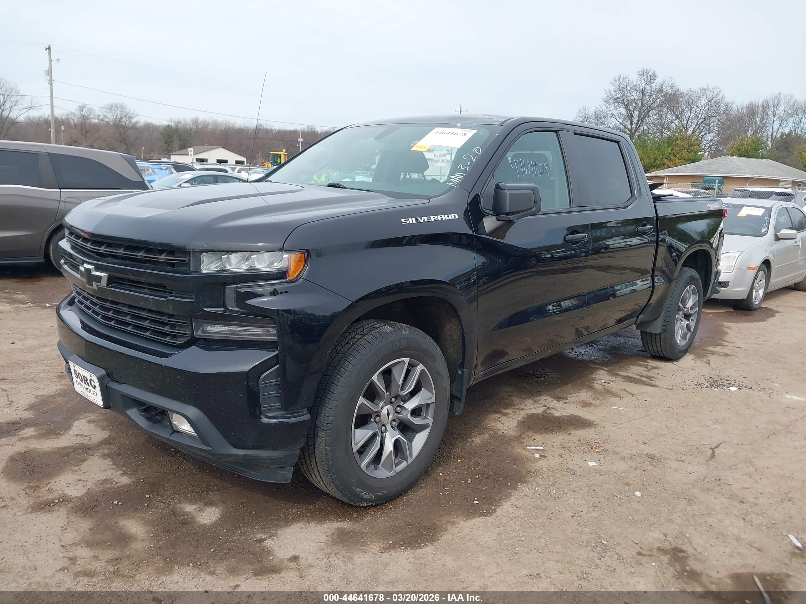 CHEVROLET SILVERADO image 2