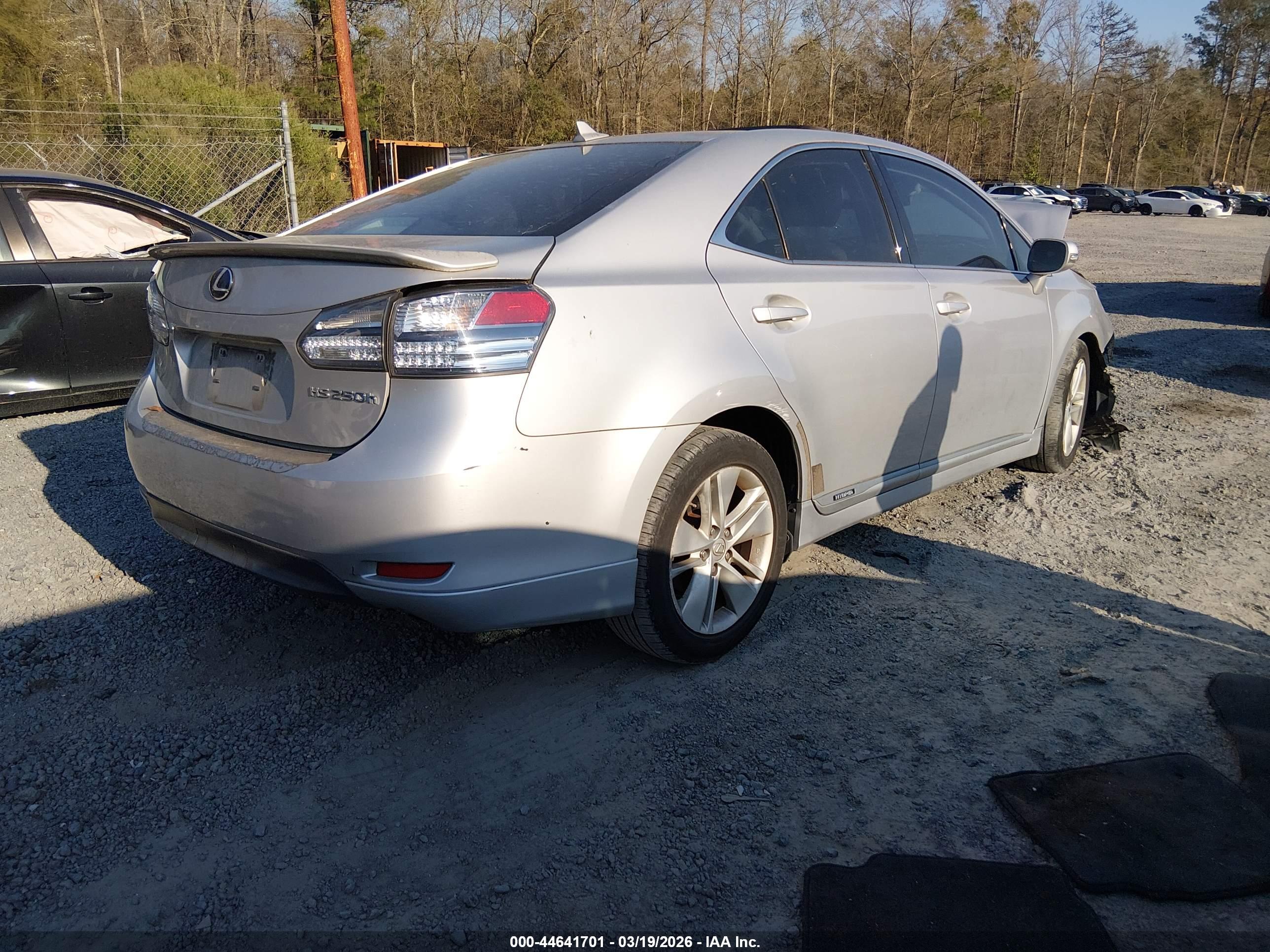LEXUS HS image 4
