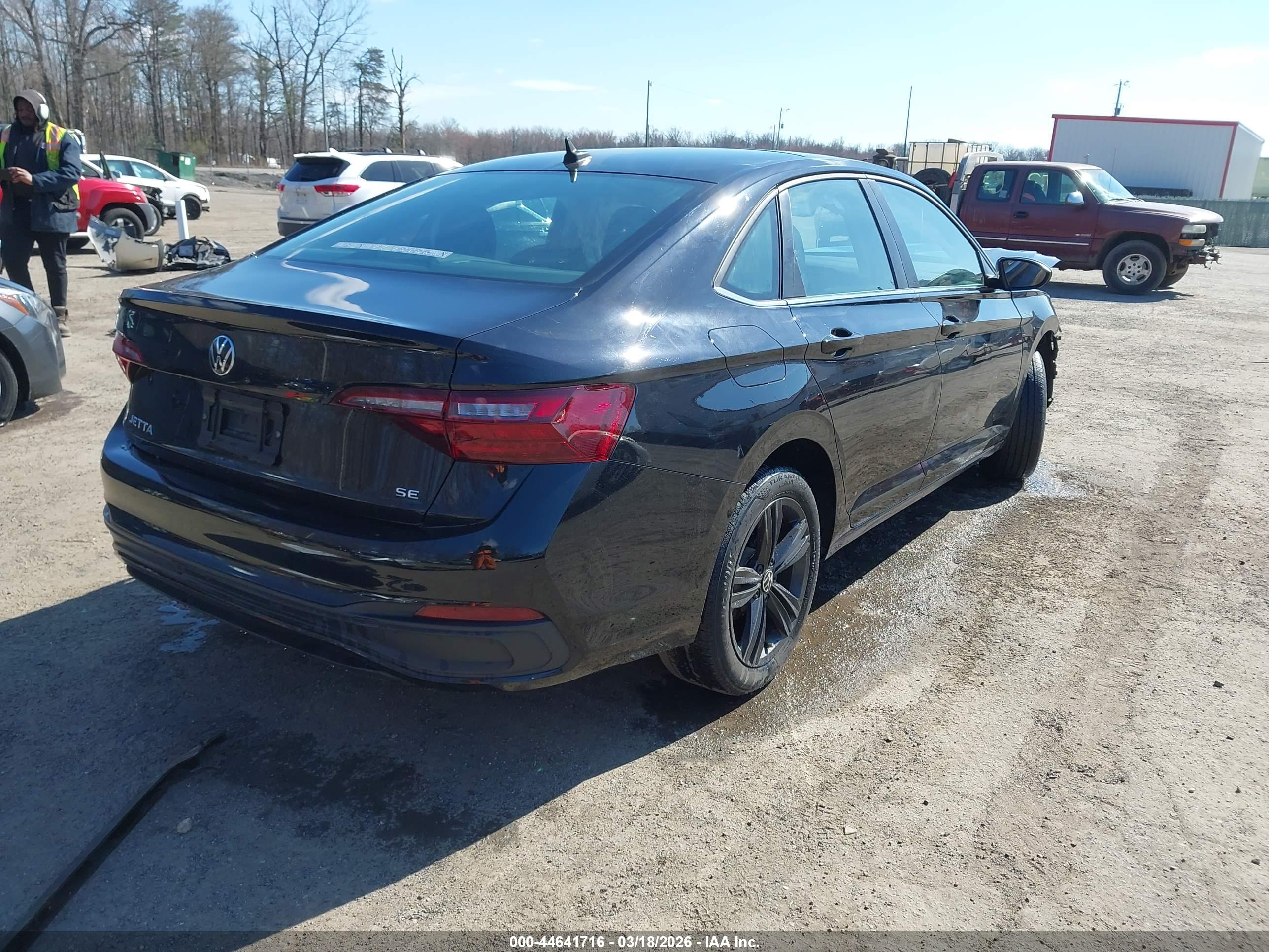 VOLKSWAGEN JETTA image 4