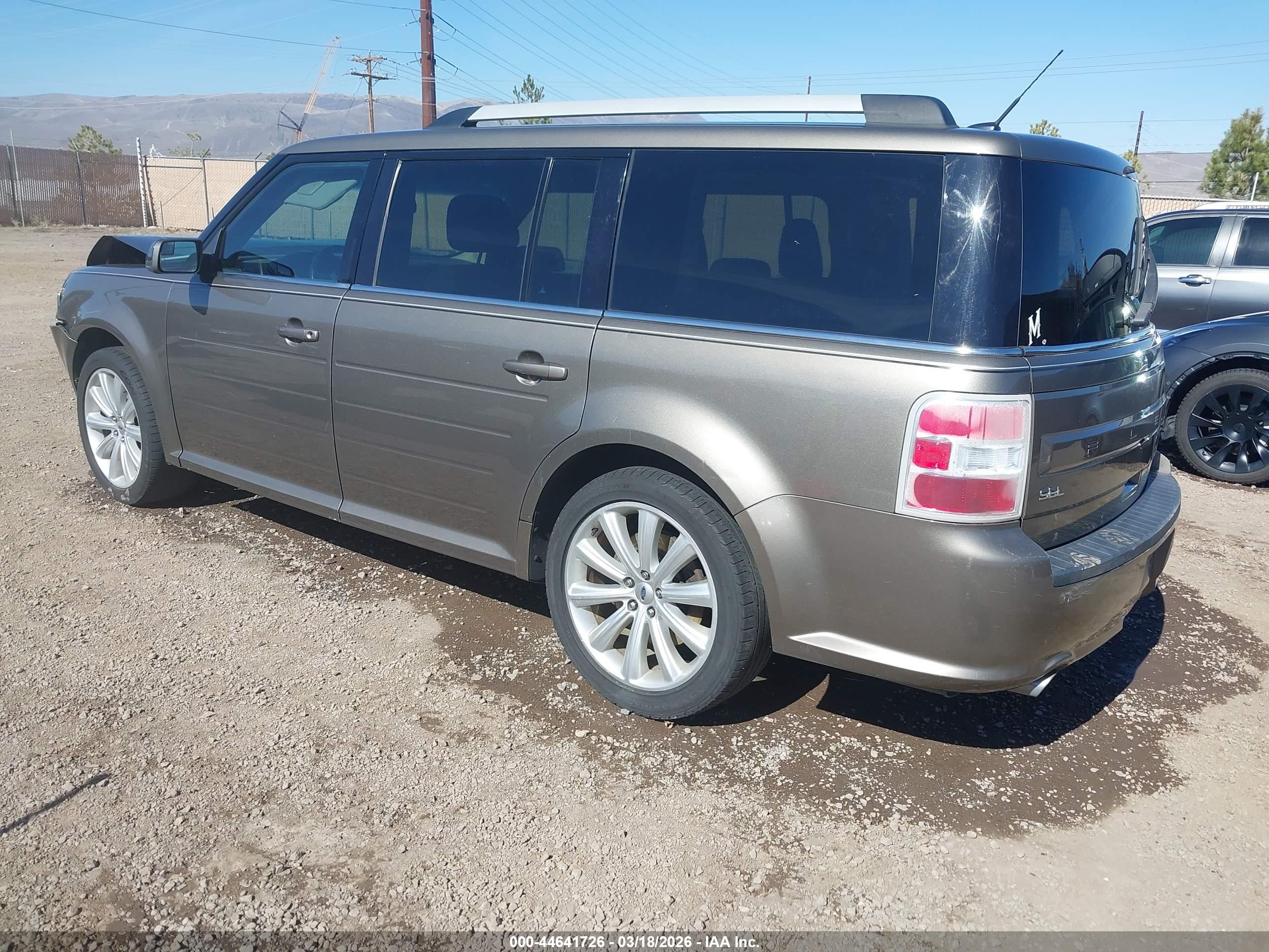 FORD FLEX image 3