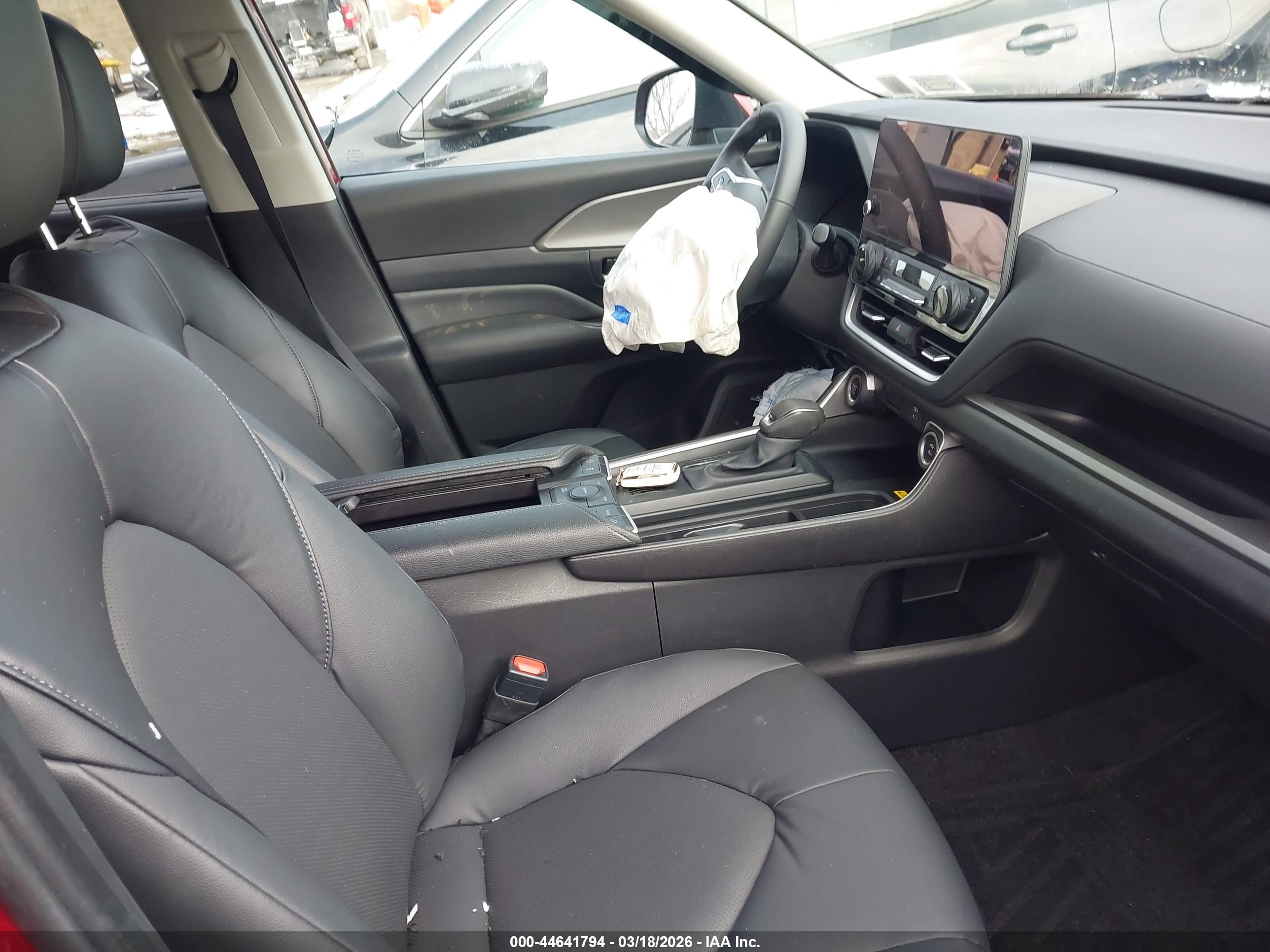 TOYOTA GRAND image 5