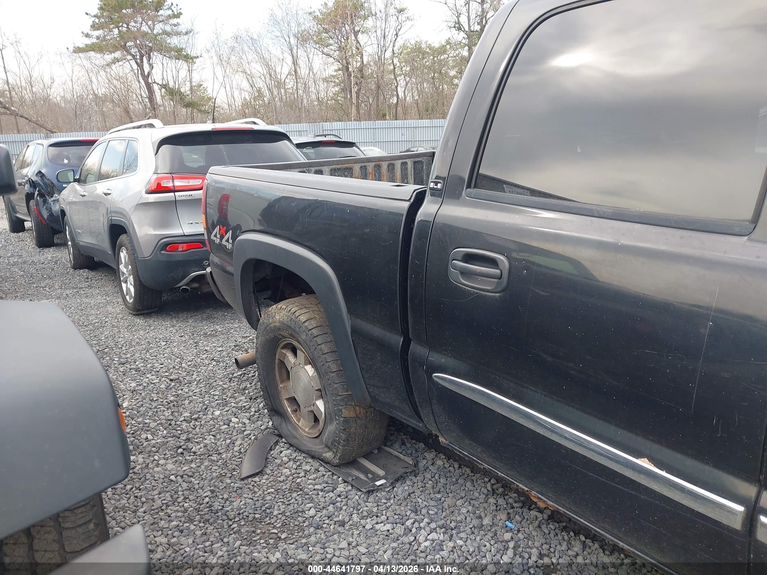 GMC SIERRA image 6