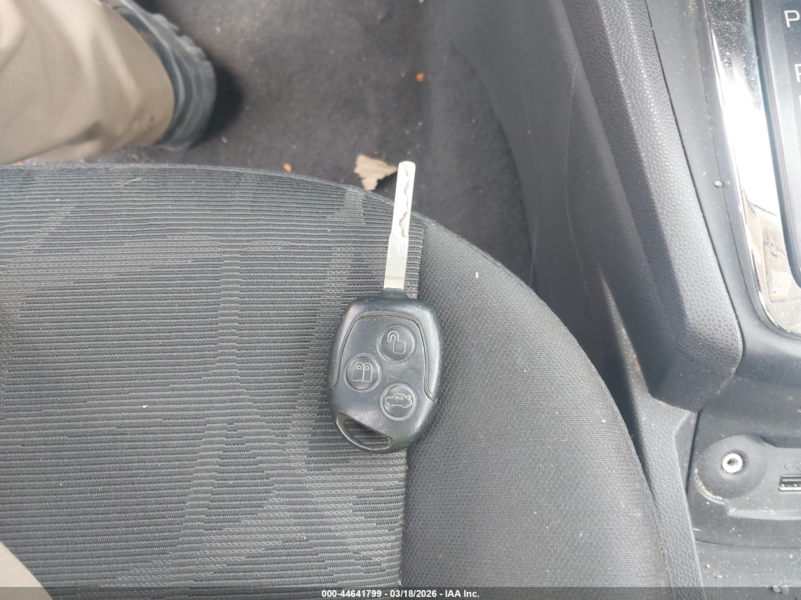 FORD FIESTA image 11