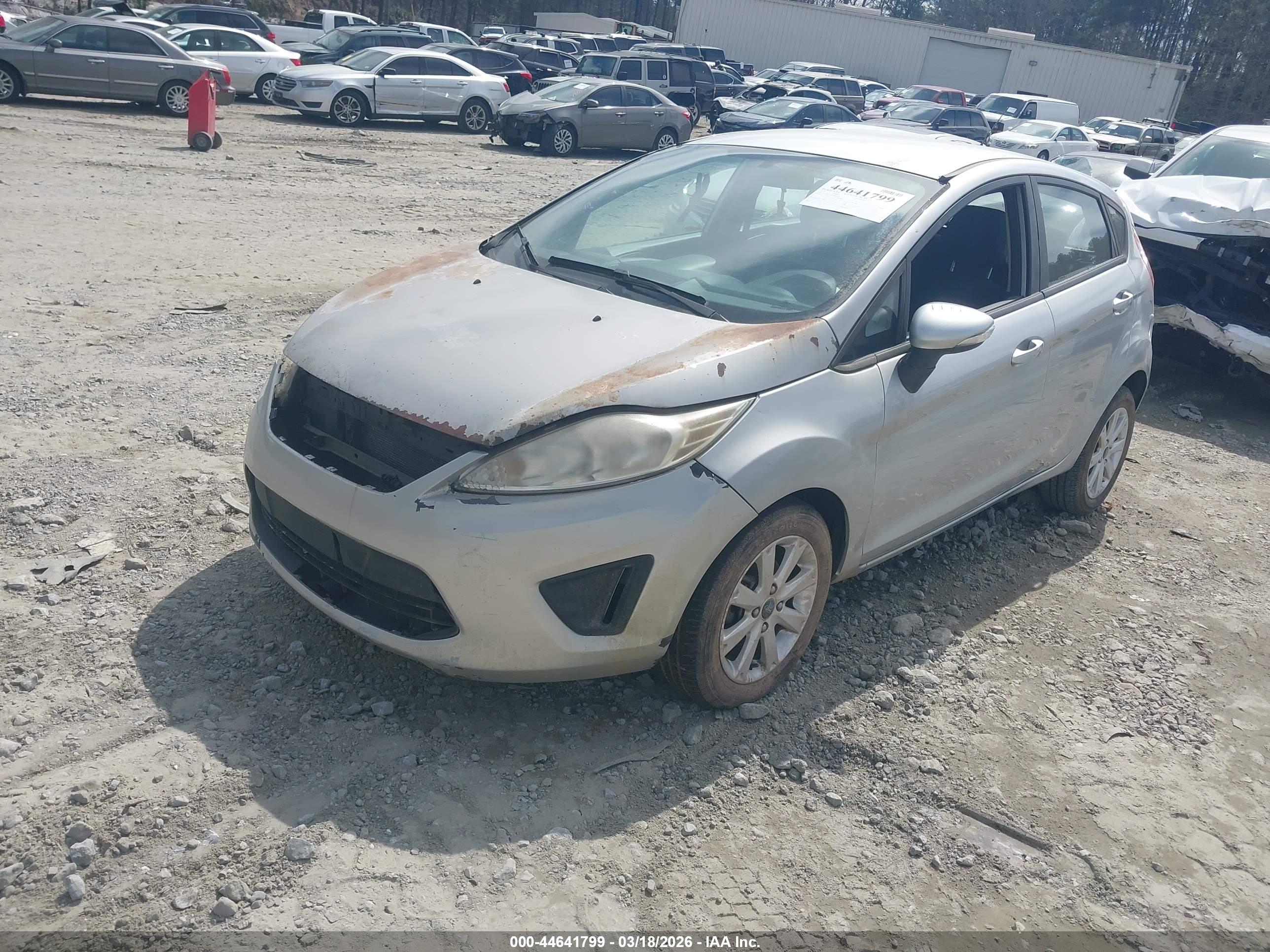 FORD FIESTA image 2