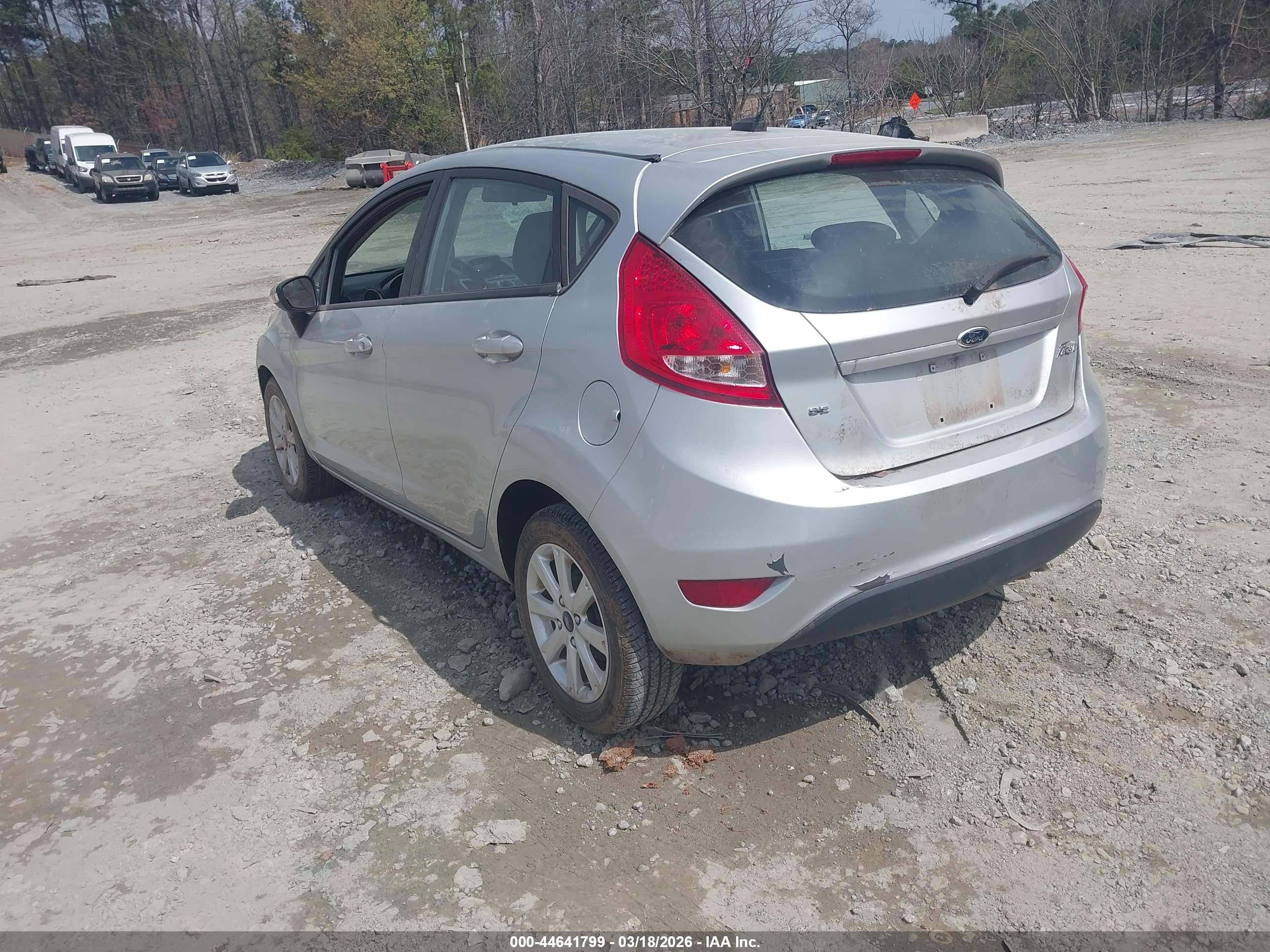 FORD FIESTA image 3