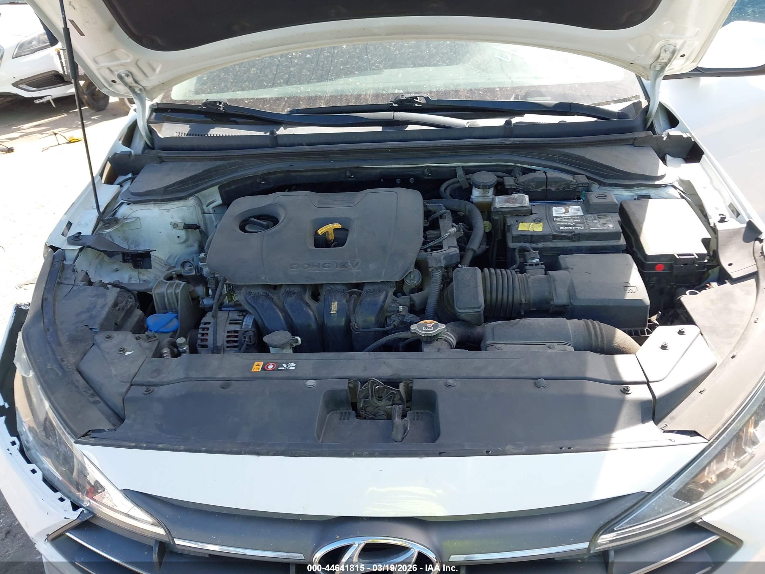 HYUNDAI ELANTRA image 10