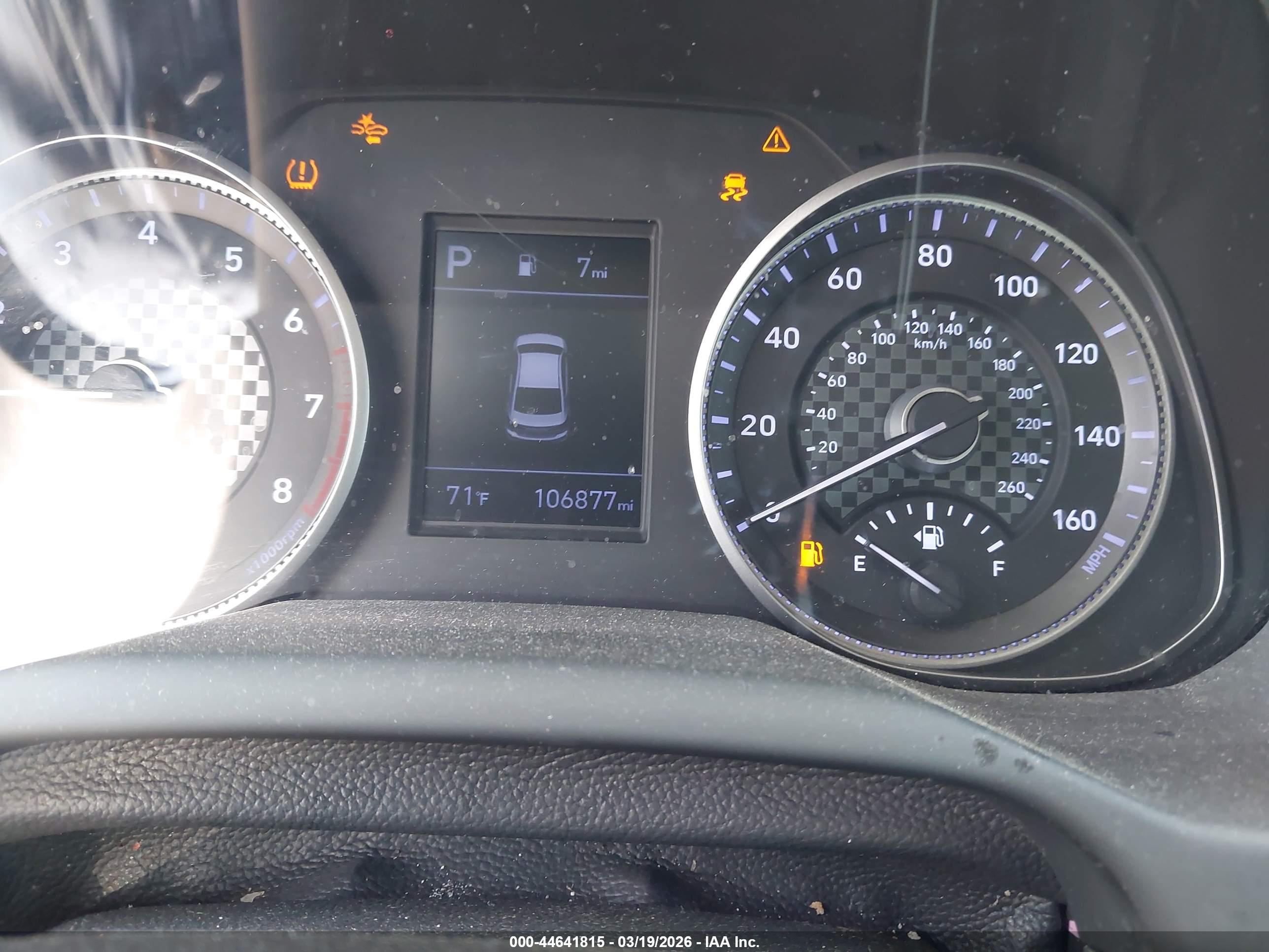 HYUNDAI ELANTRA image 7