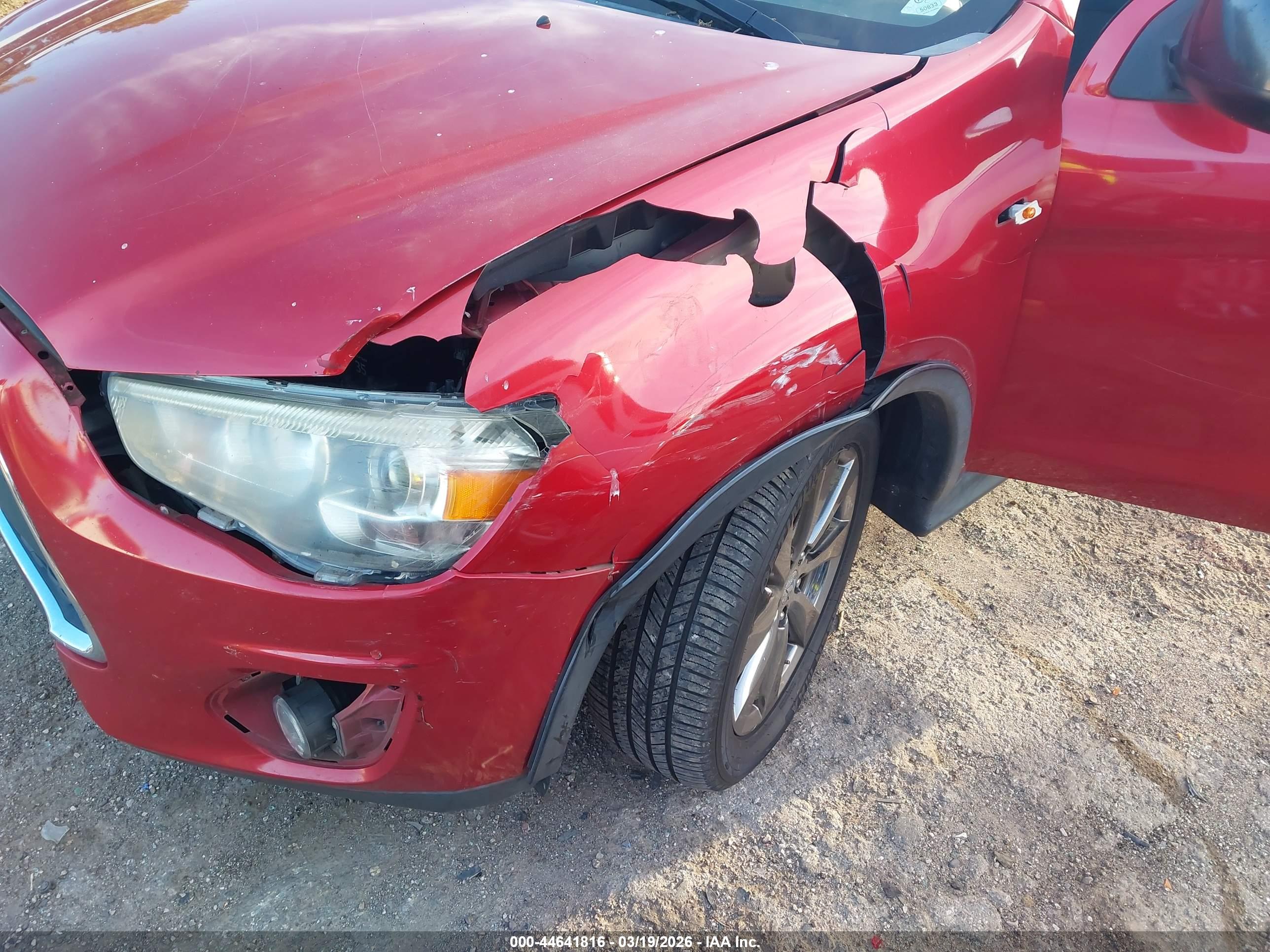 MITSUBISHI OUTLANDER image 6