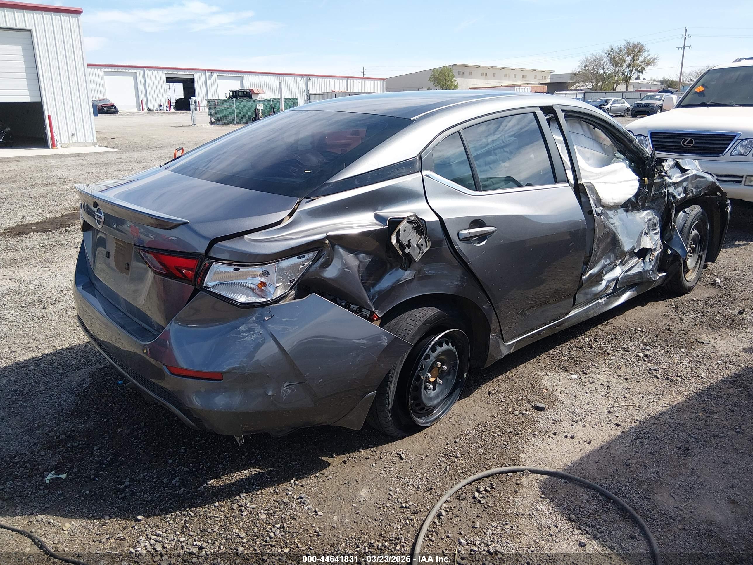 NISSAN SENTRA image 4