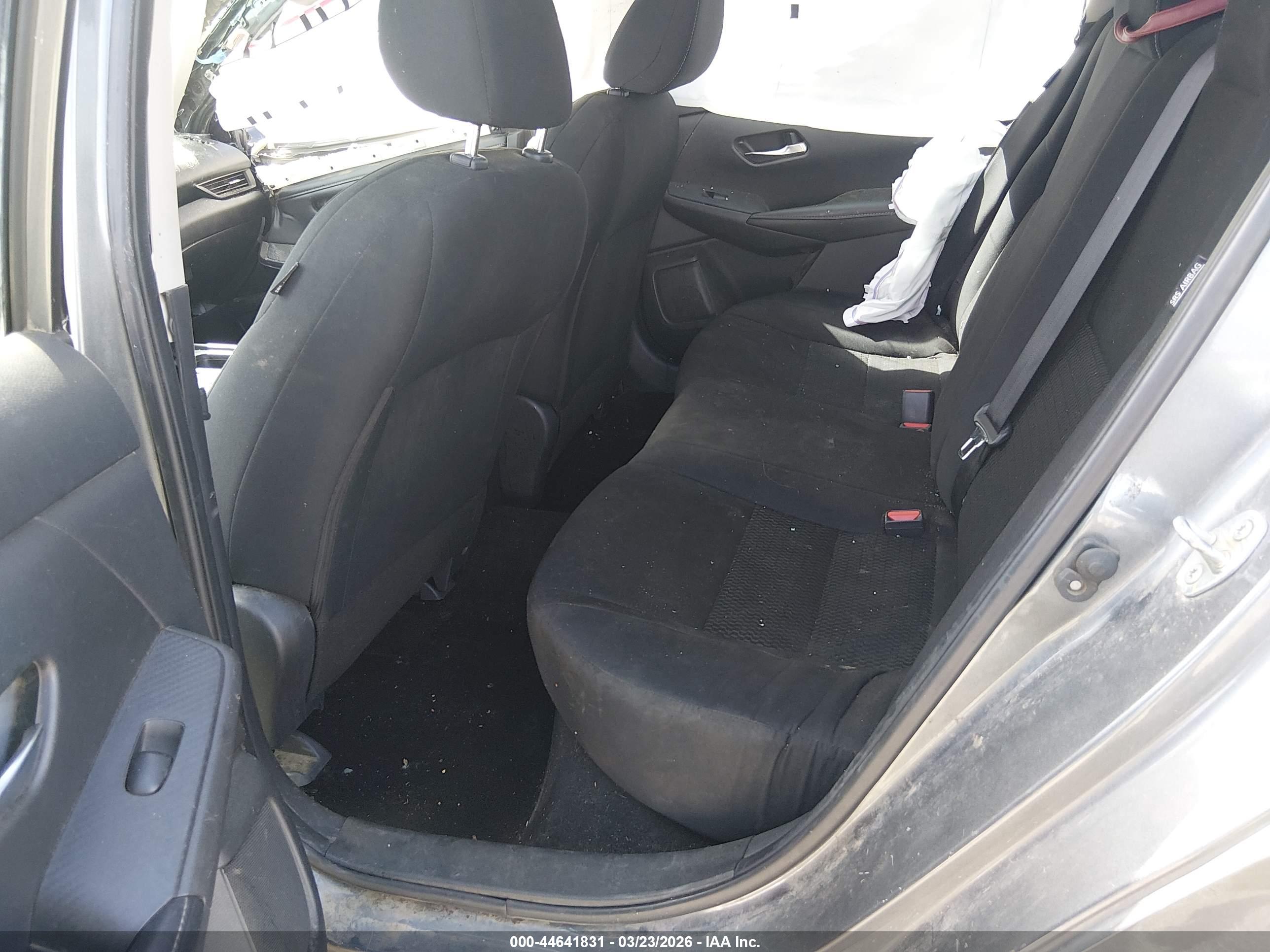 NISSAN SENTRA image 8