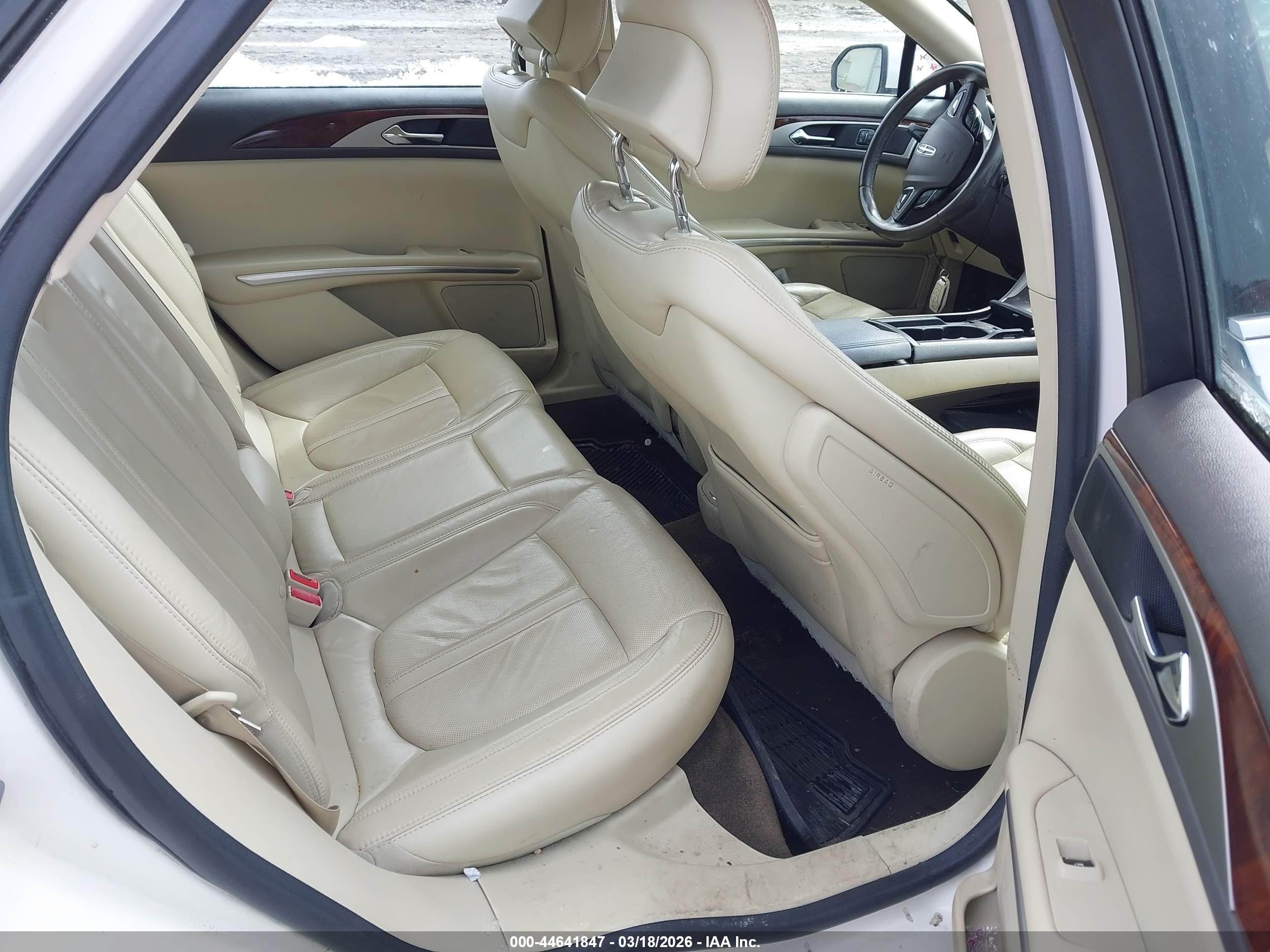 LINCOLN MKZ image 8