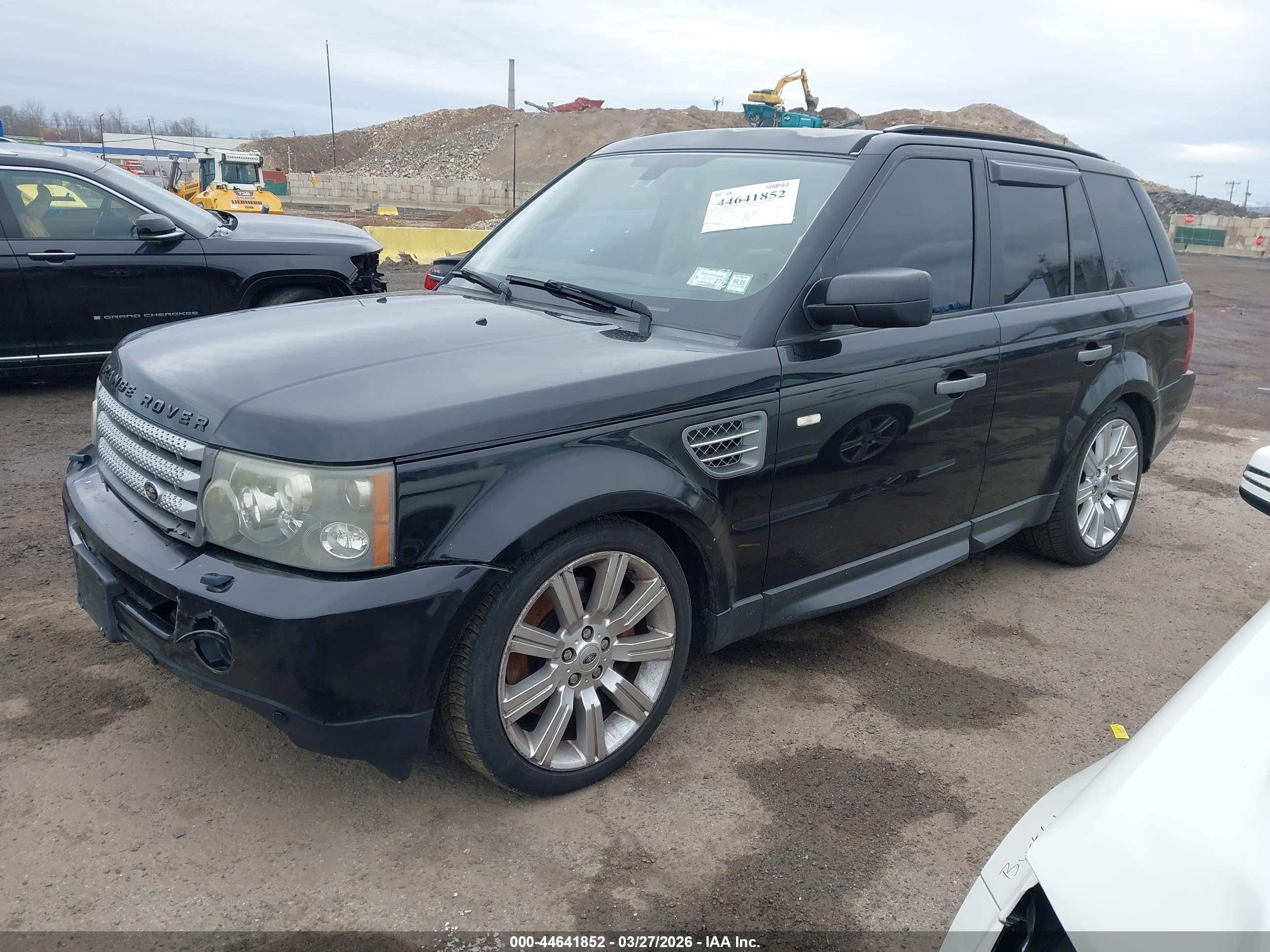LAND ROVER image 2
