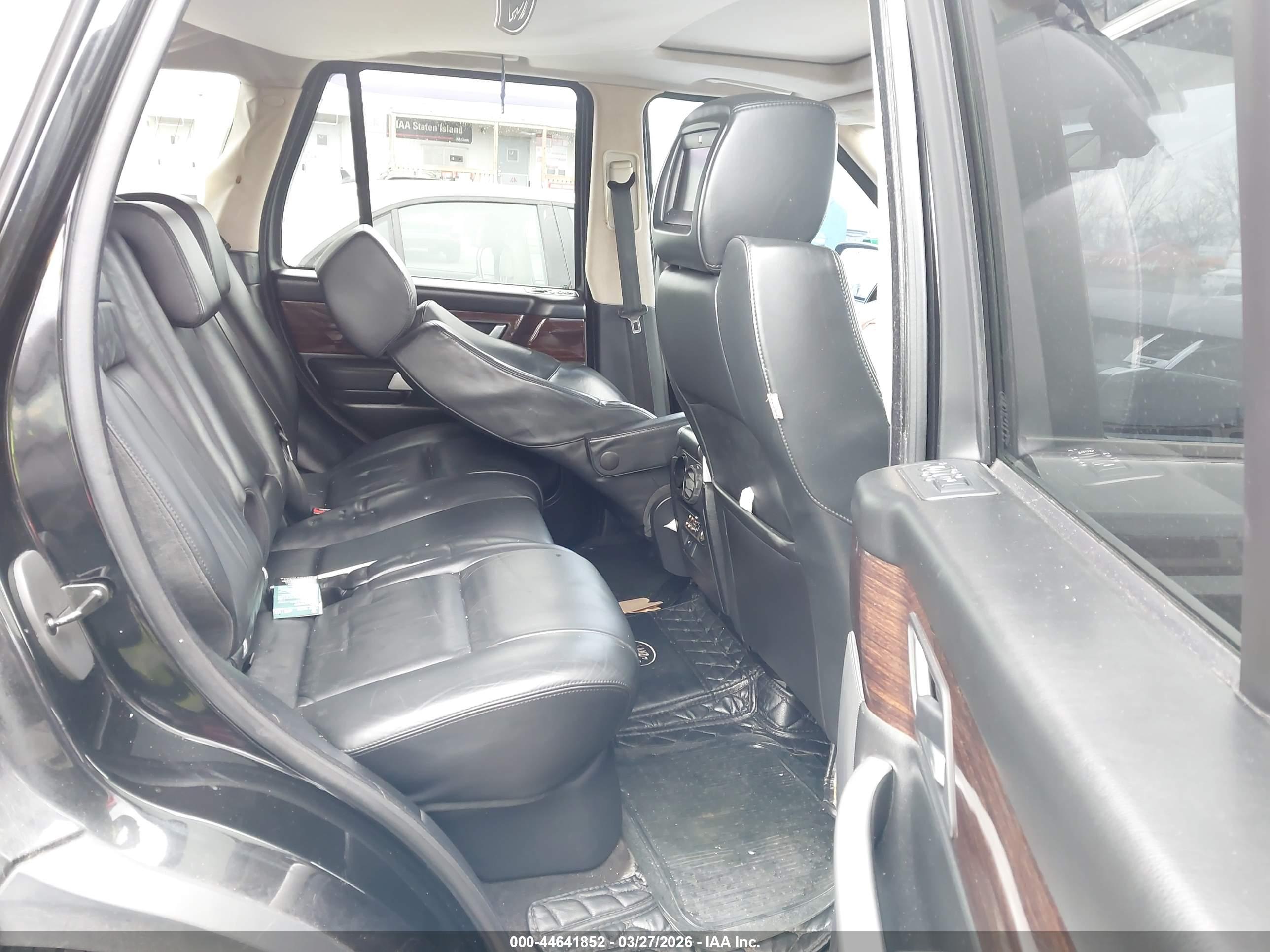 LAND ROVER image 8