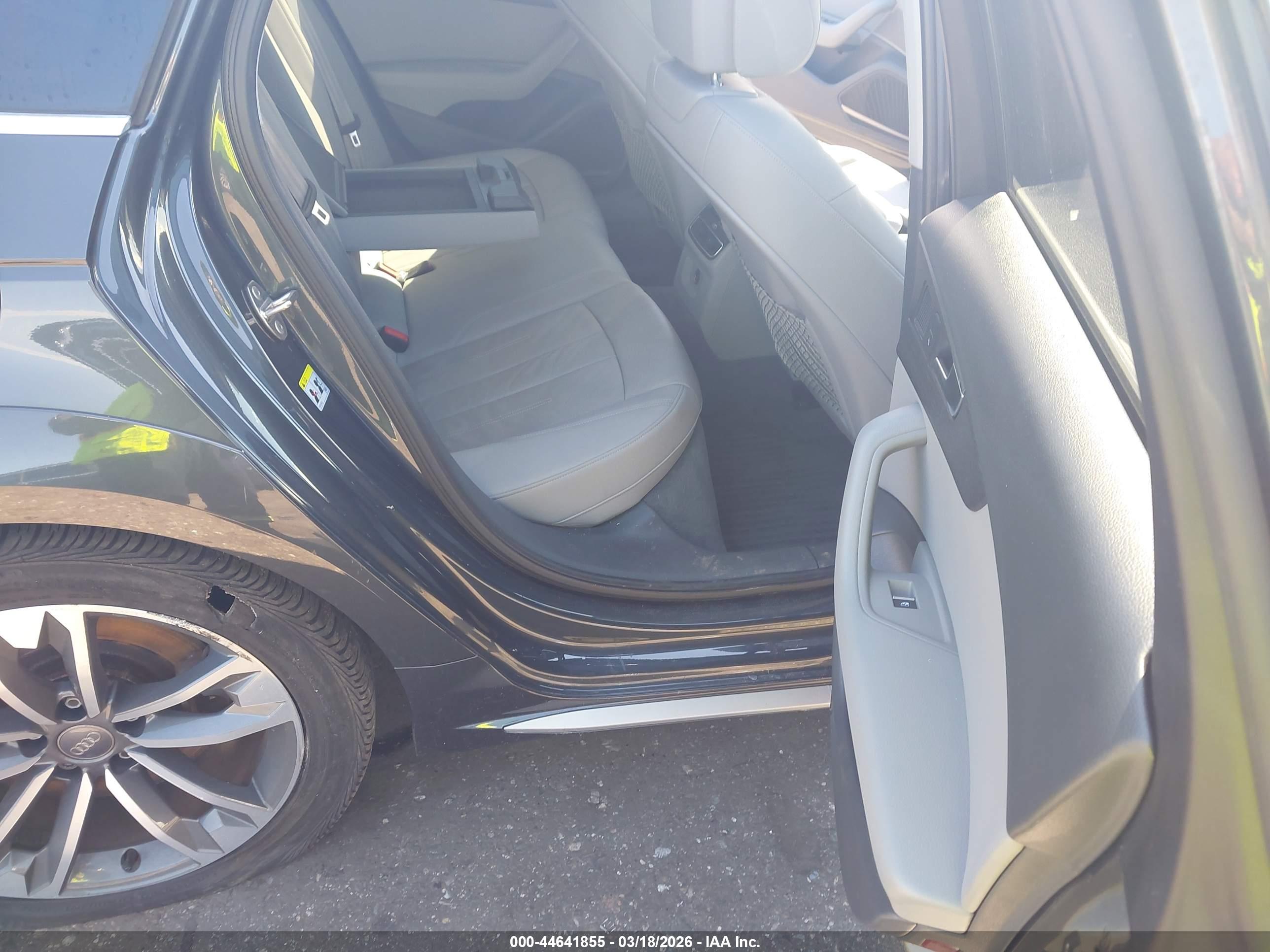 AUDI A4 image 8