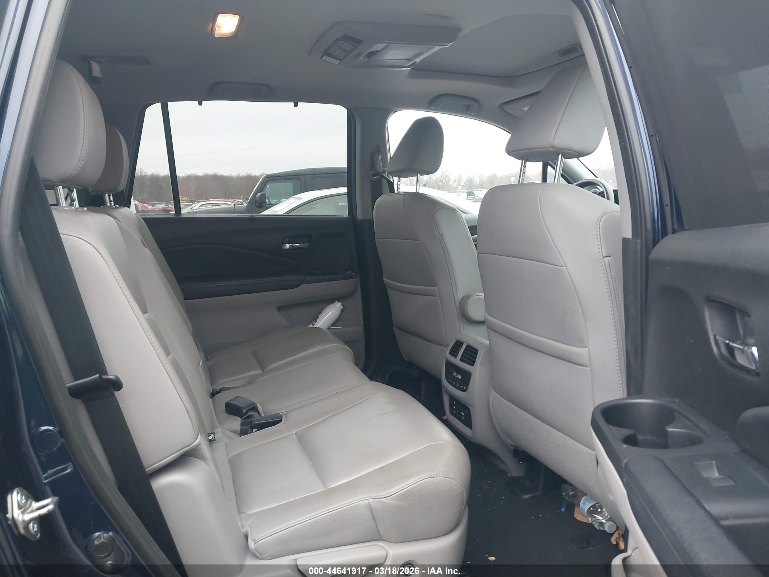 HONDA PILOT image 8