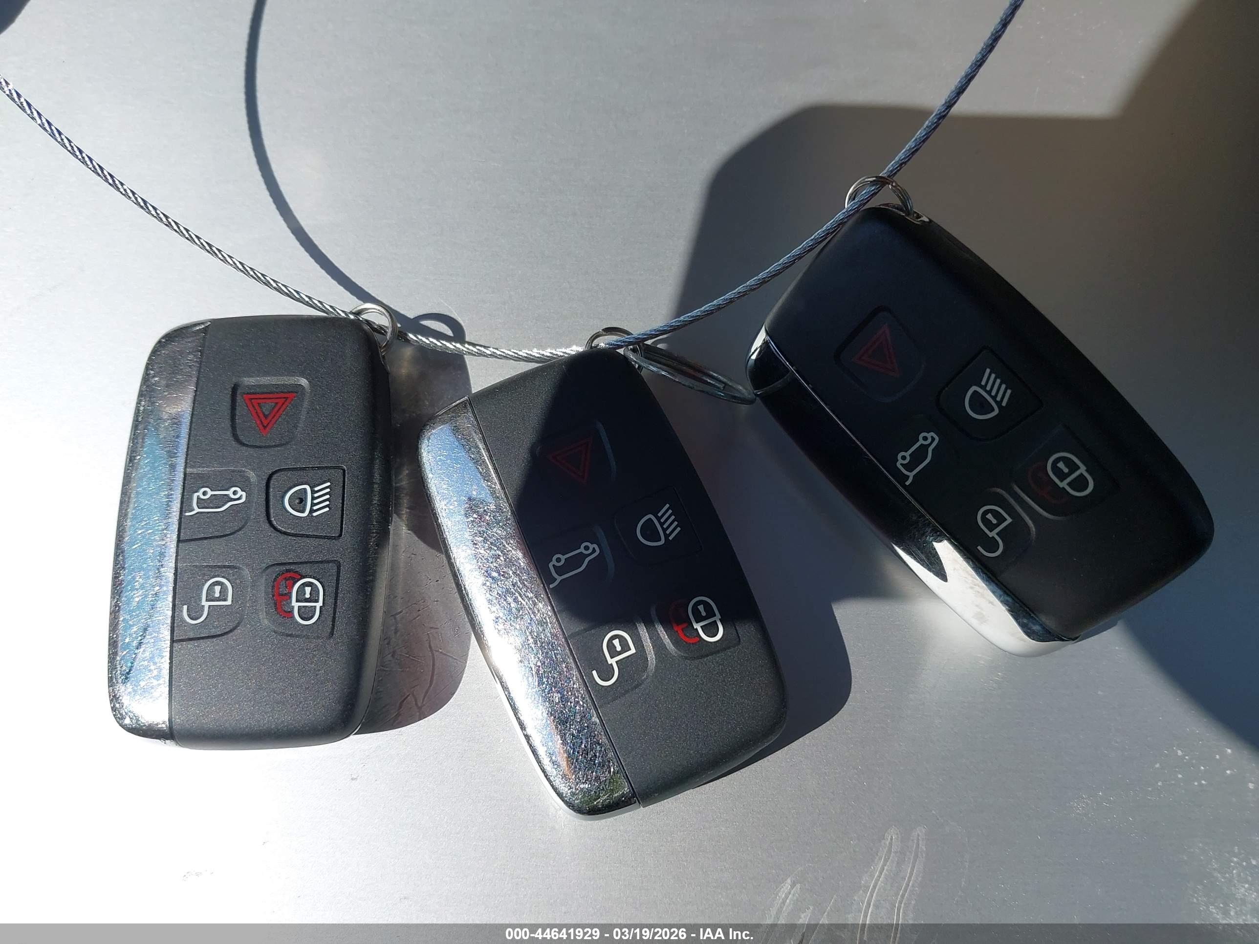 LAND ROVER image 11