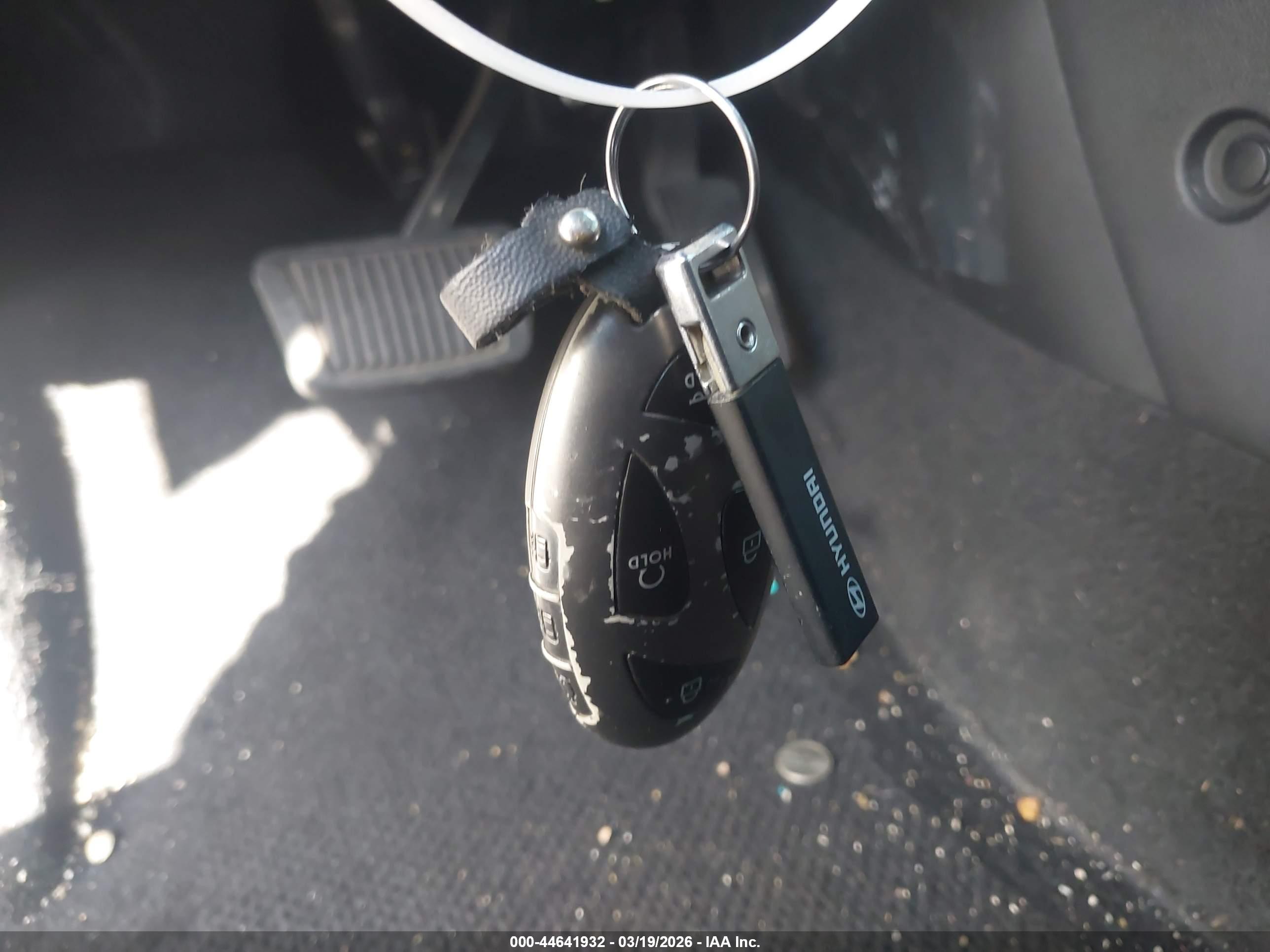 HYUNDAI KONA image 11