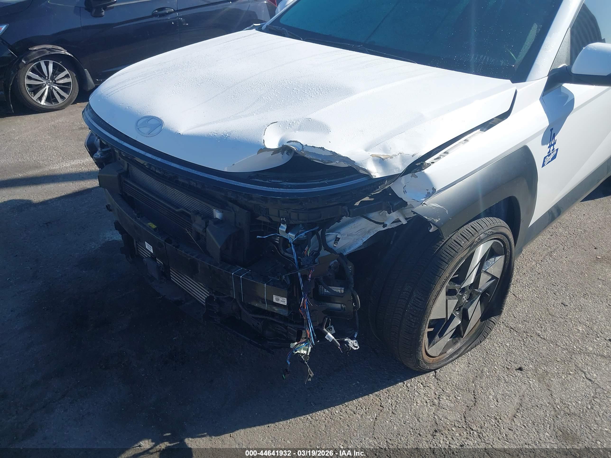HYUNDAI KONA image 6