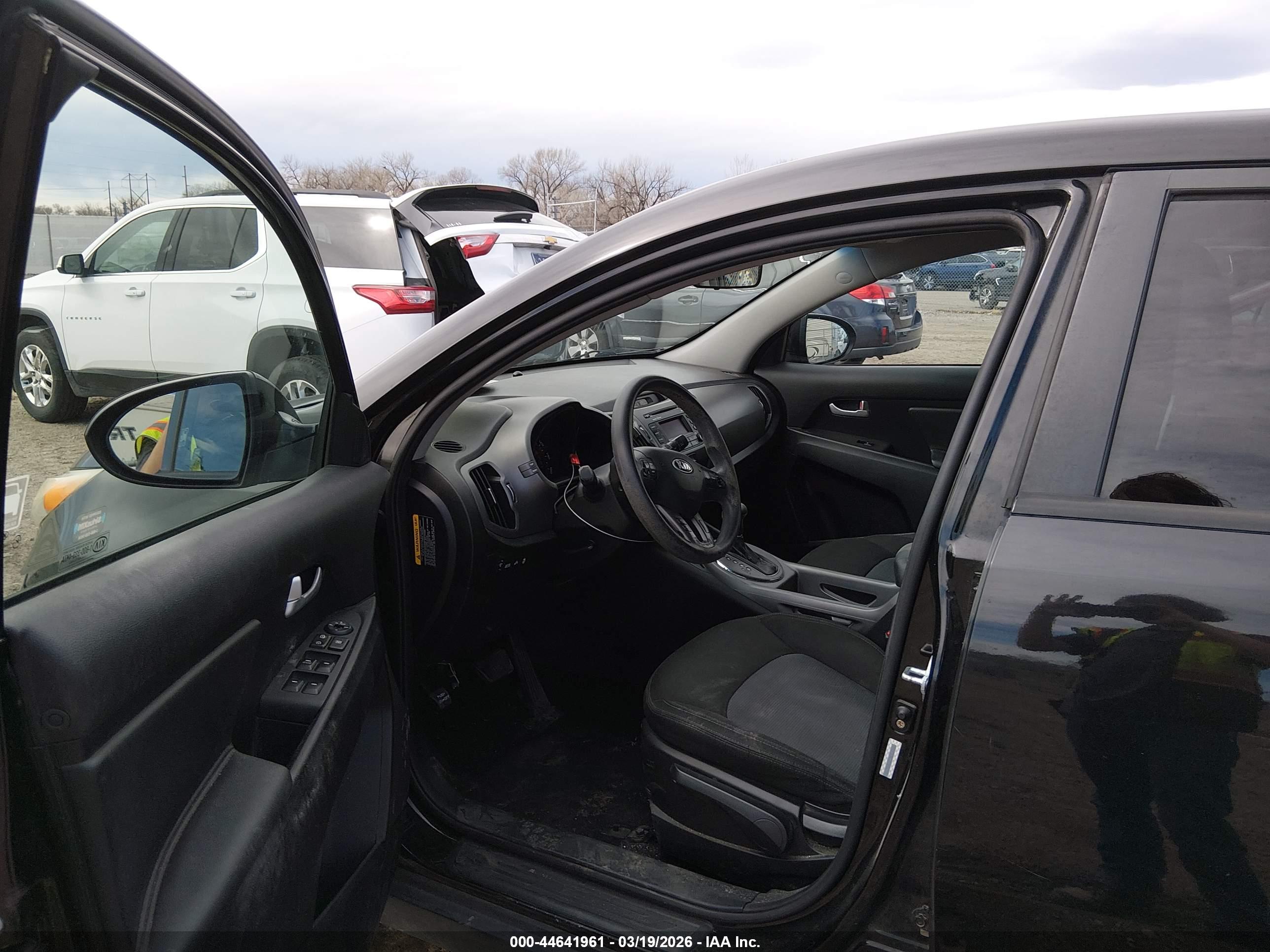 KIA SPORTAGE image 5