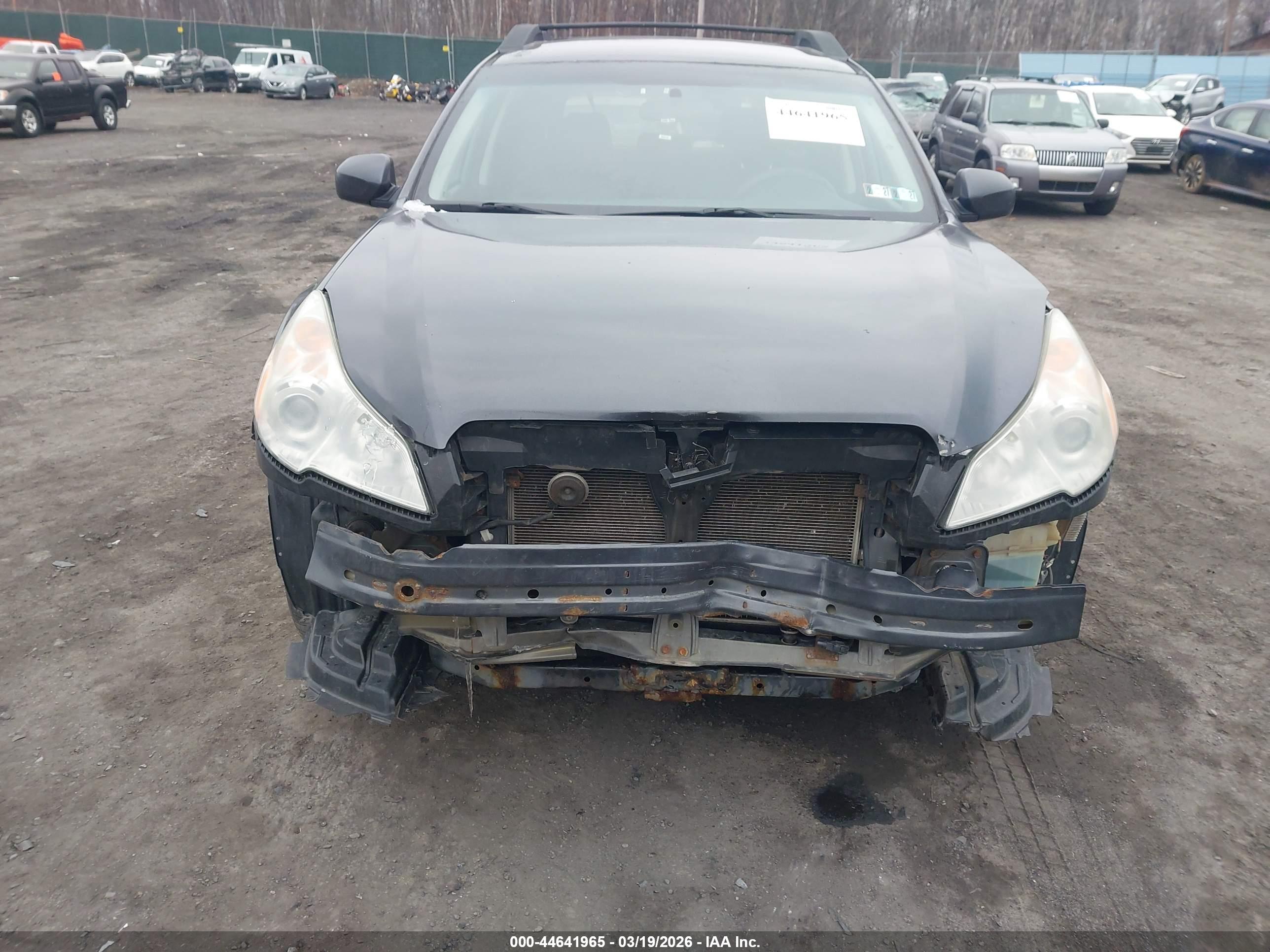 SUBARU OUTBACK image 6
