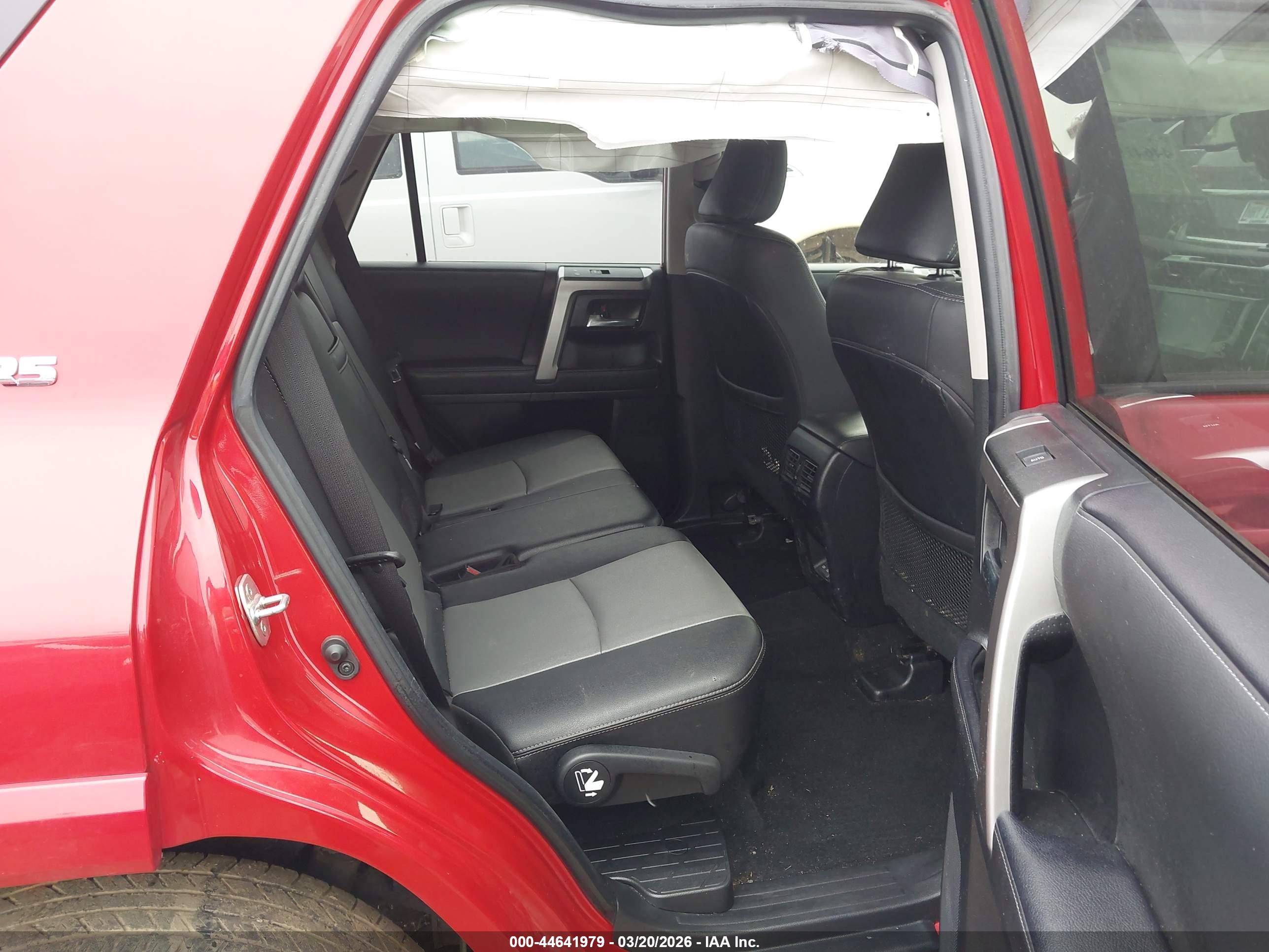 TOYOTA 4RUNNER image 8