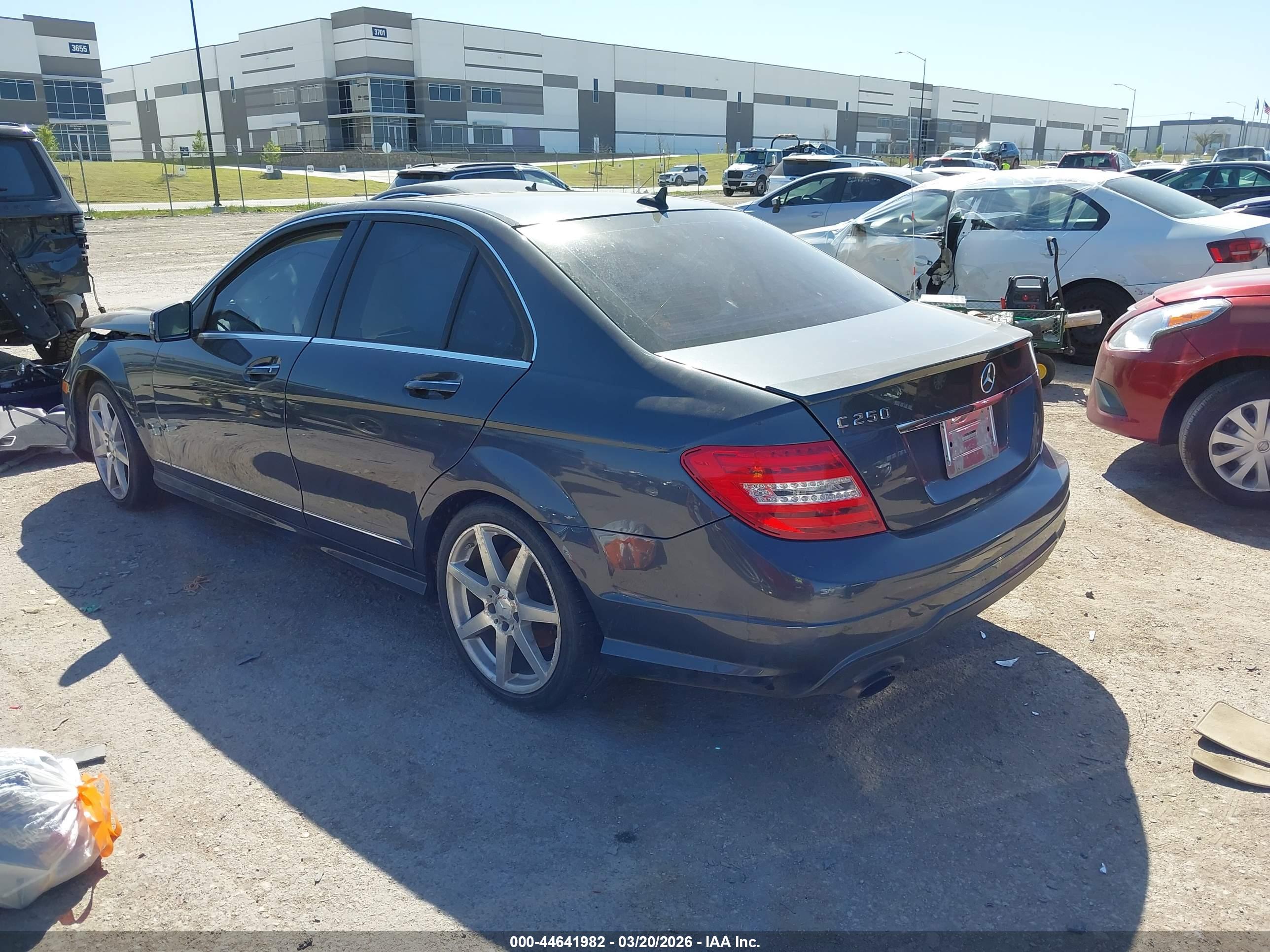 MERCEDES-BENZ C image 3