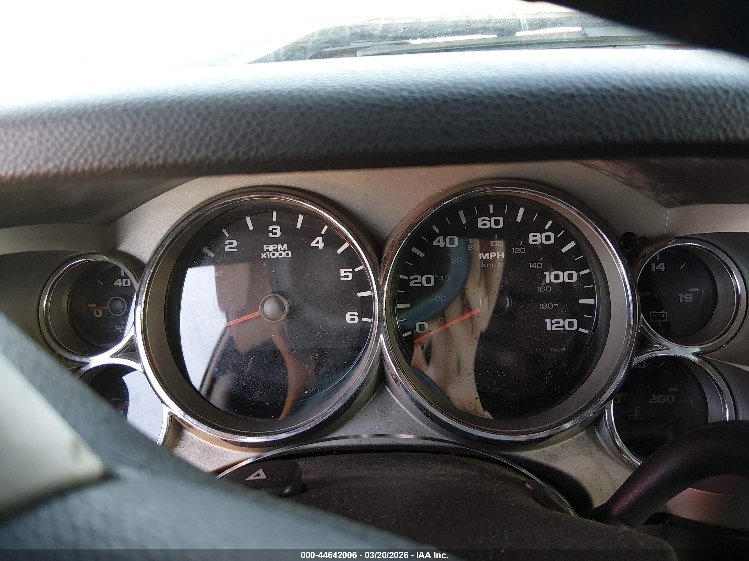 CHEVROLET SILVERADO image 7