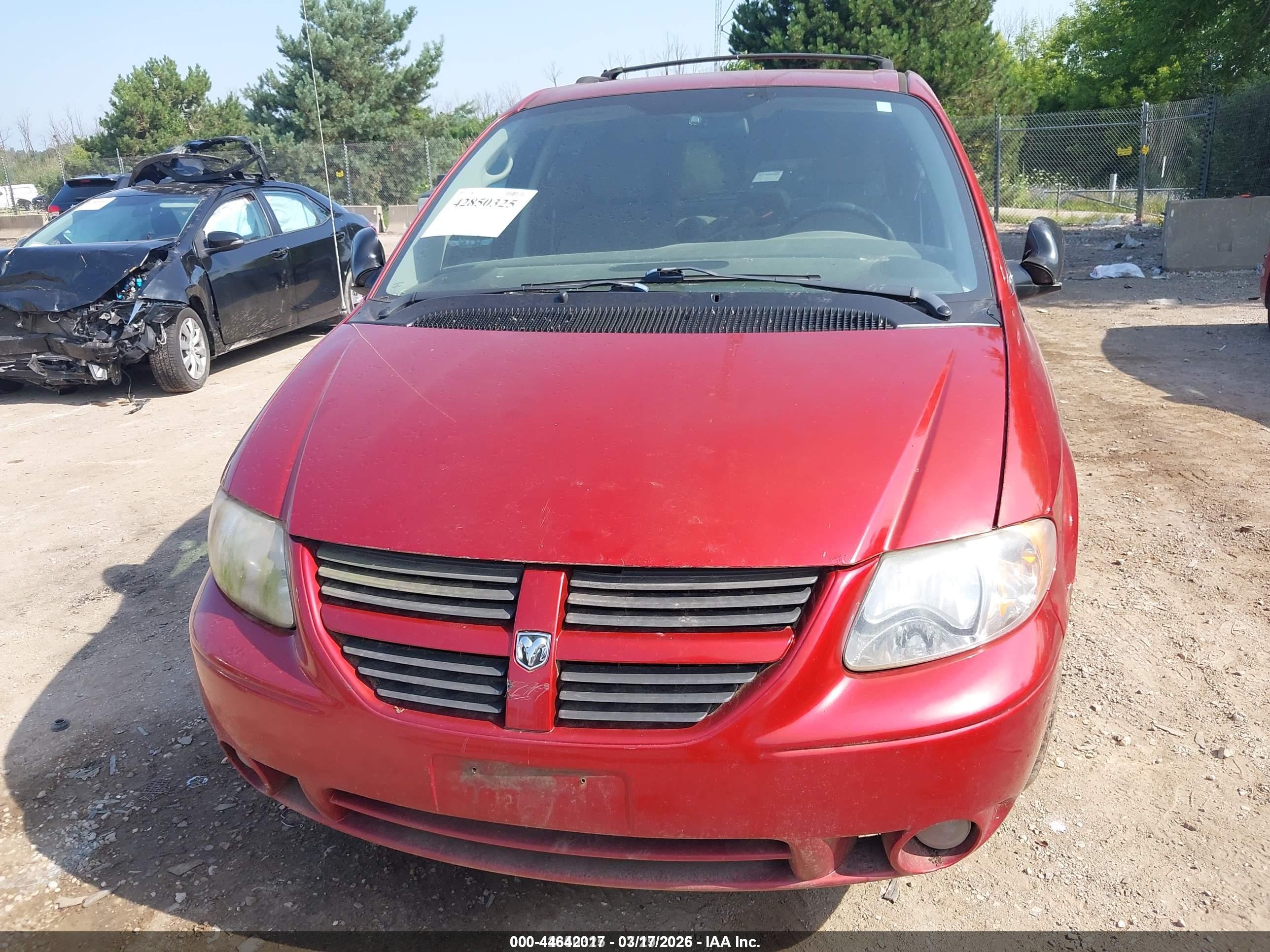 DODGE GRAND image 6