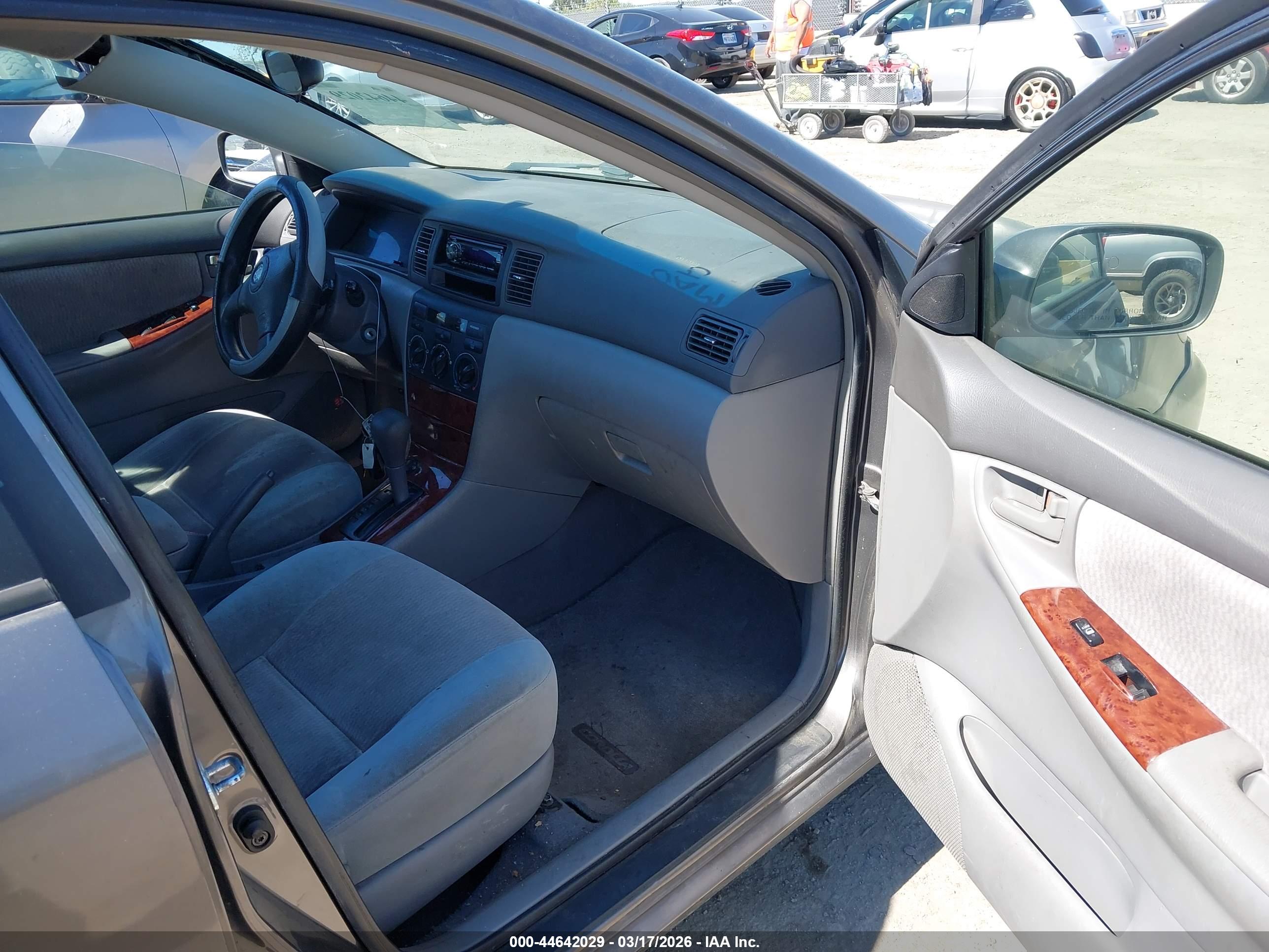 TOYOTA COROLLA image 5