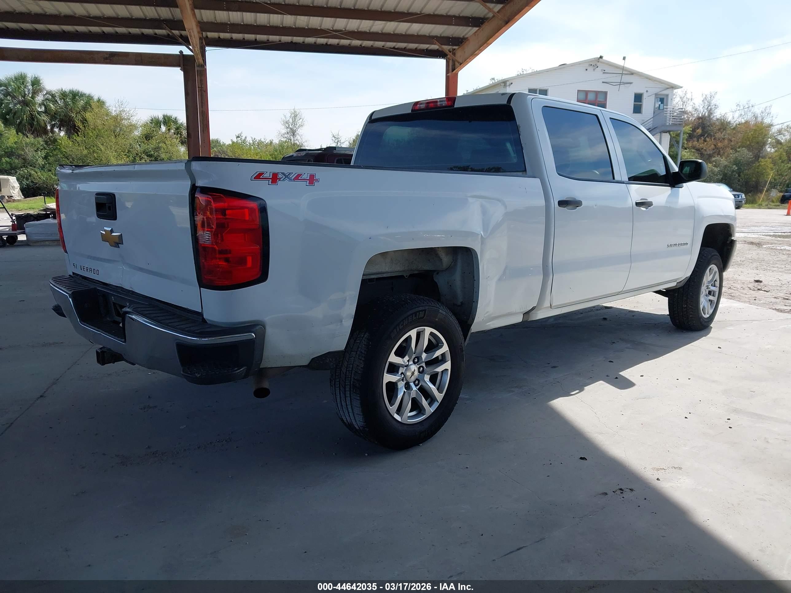 CHEVROLET SILVERADO image 4