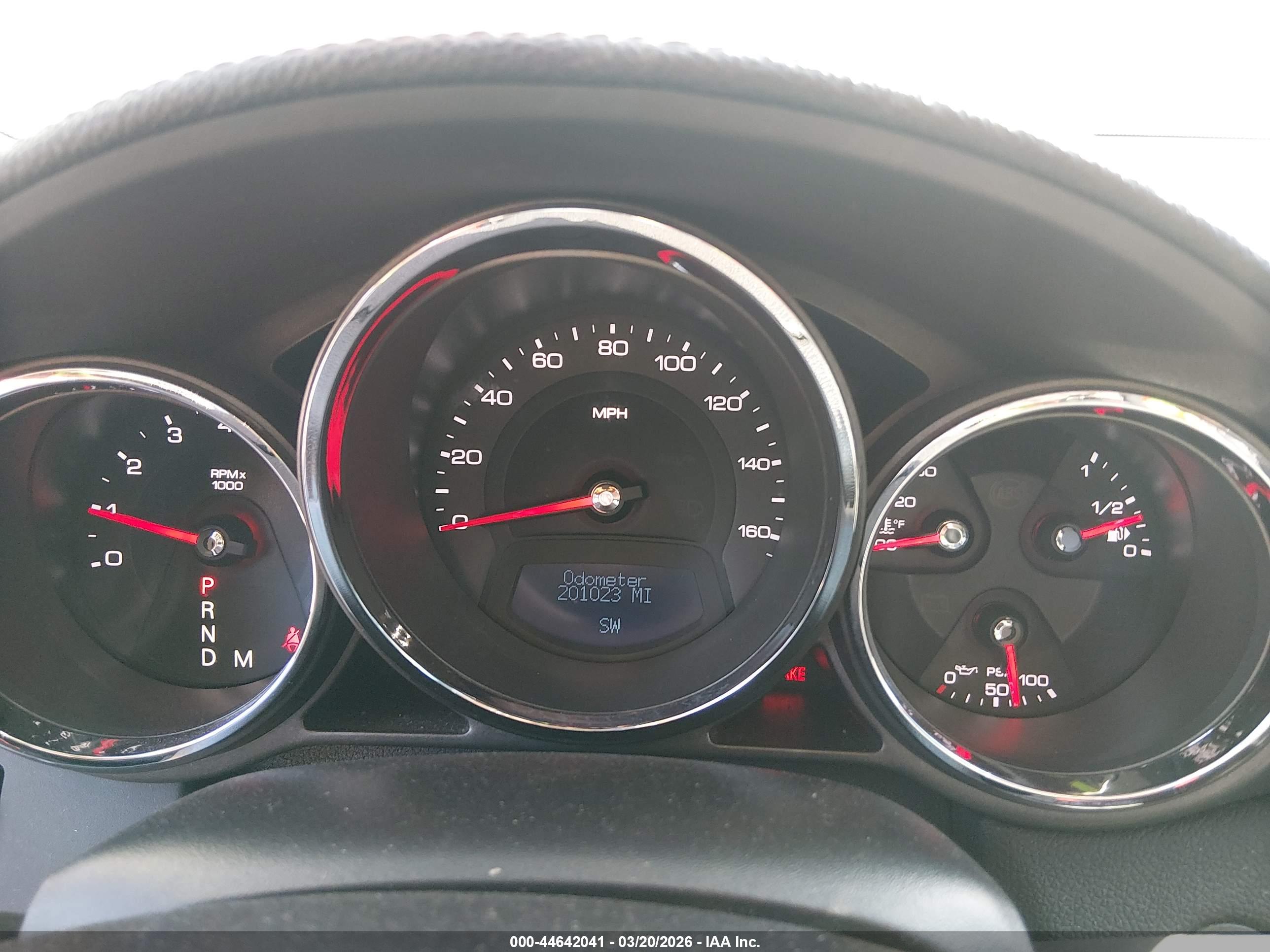 CADILLAC CTS image 7