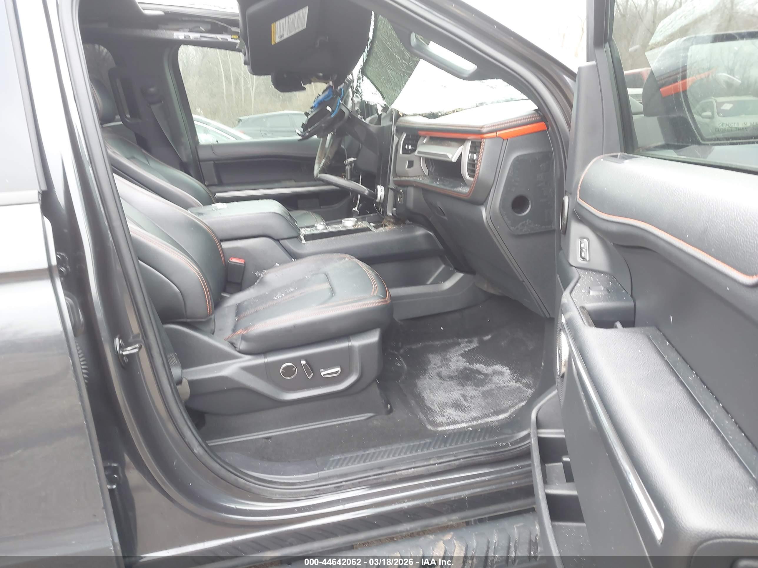 FORD EXPEDITION image 5