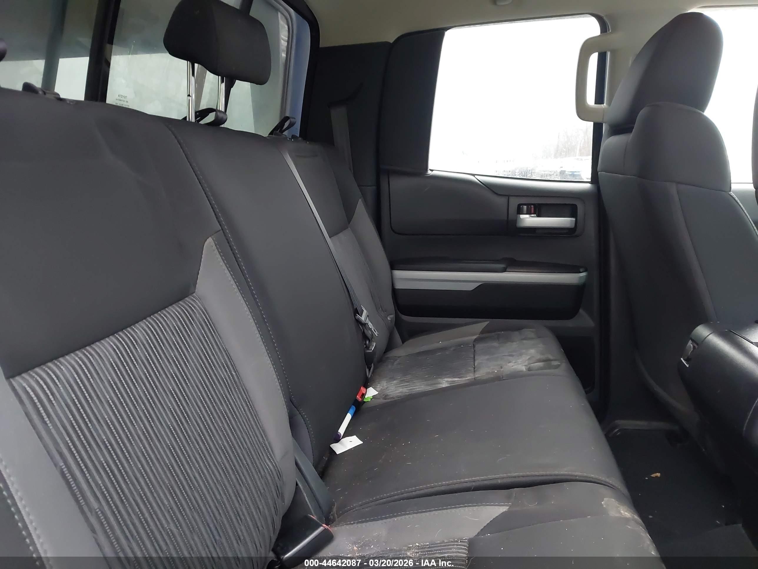 TOYOTA TUNDRA image 8