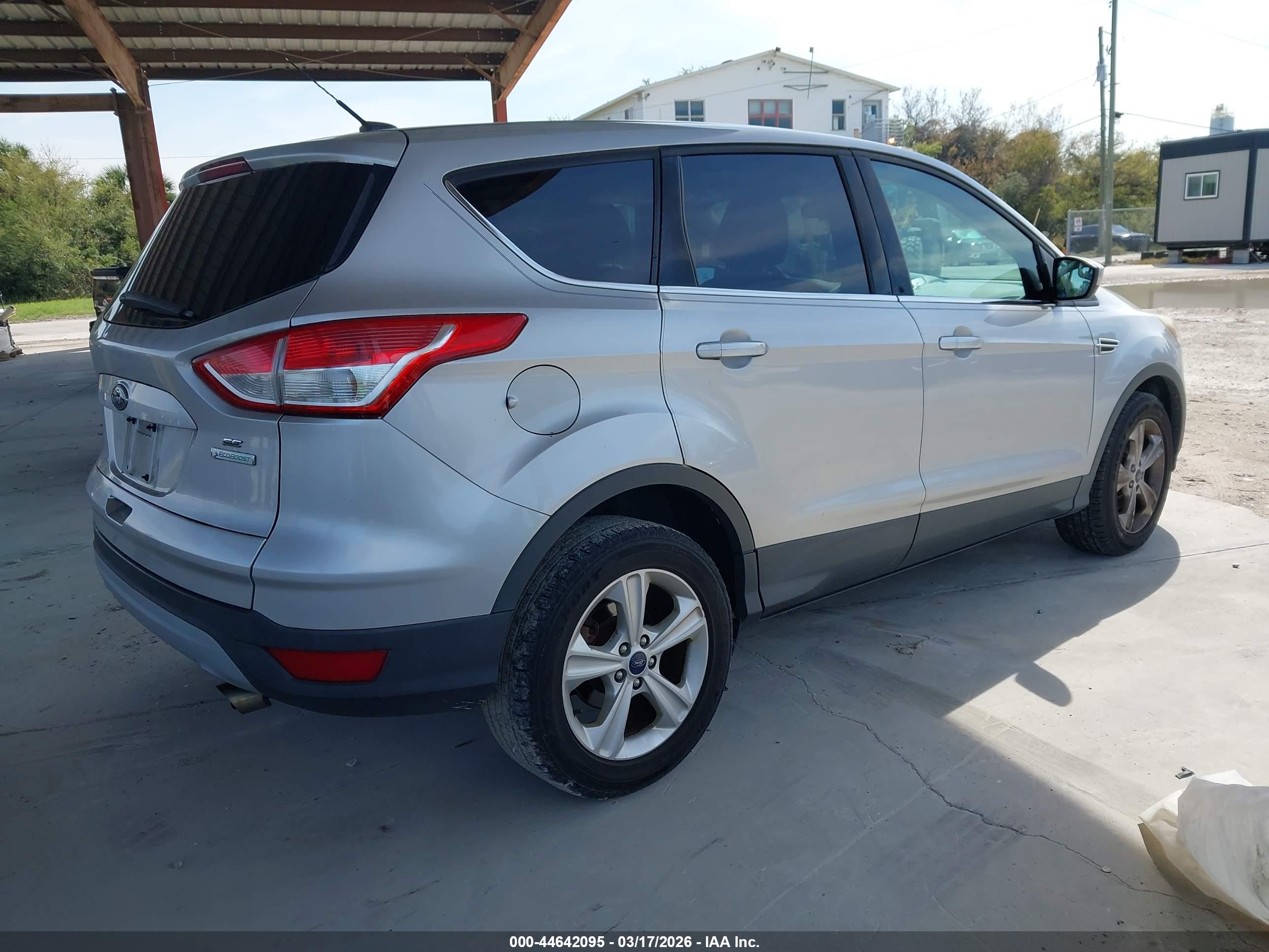 FORD ESCAPE image 4