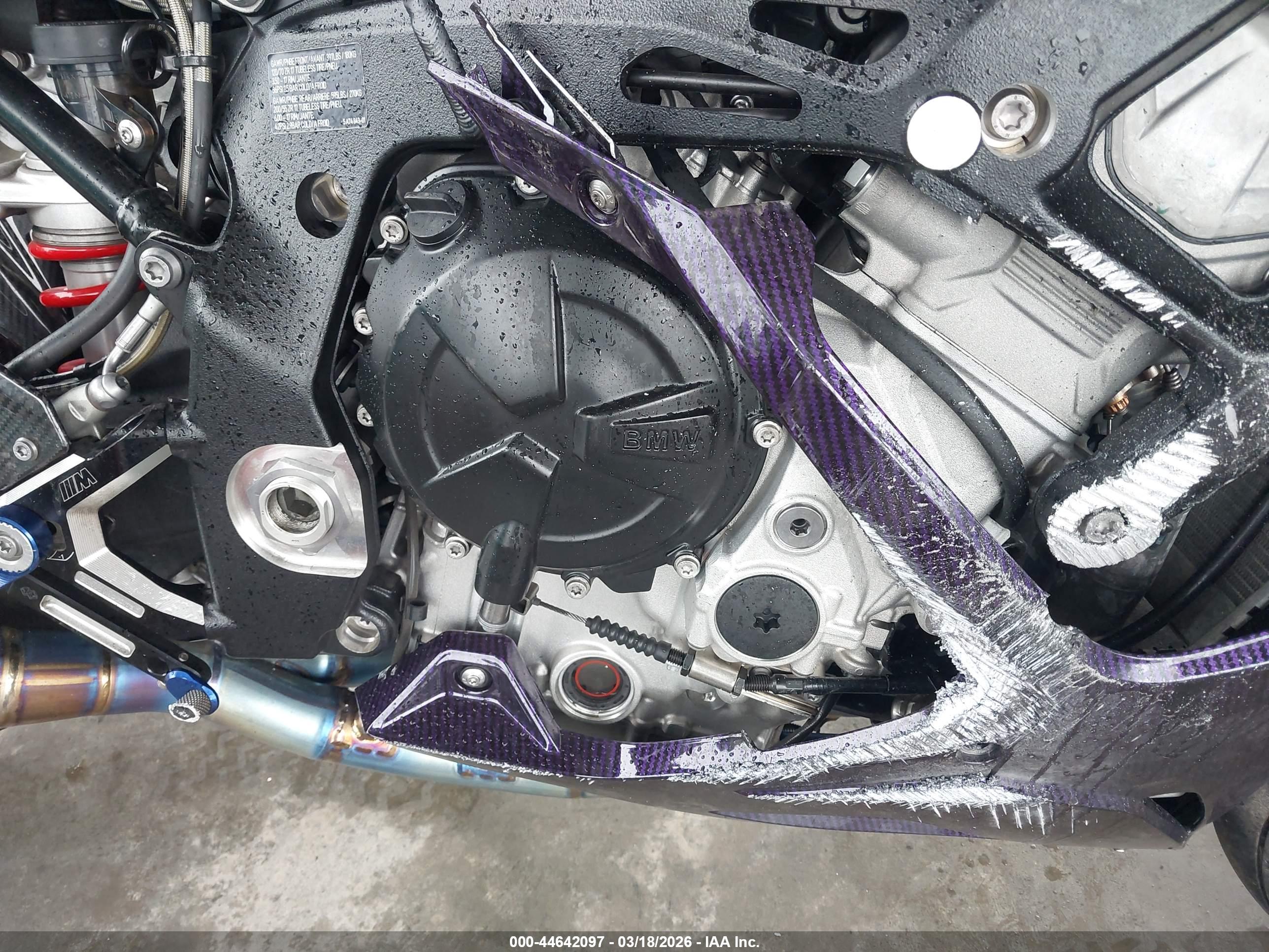 BMW S image 8