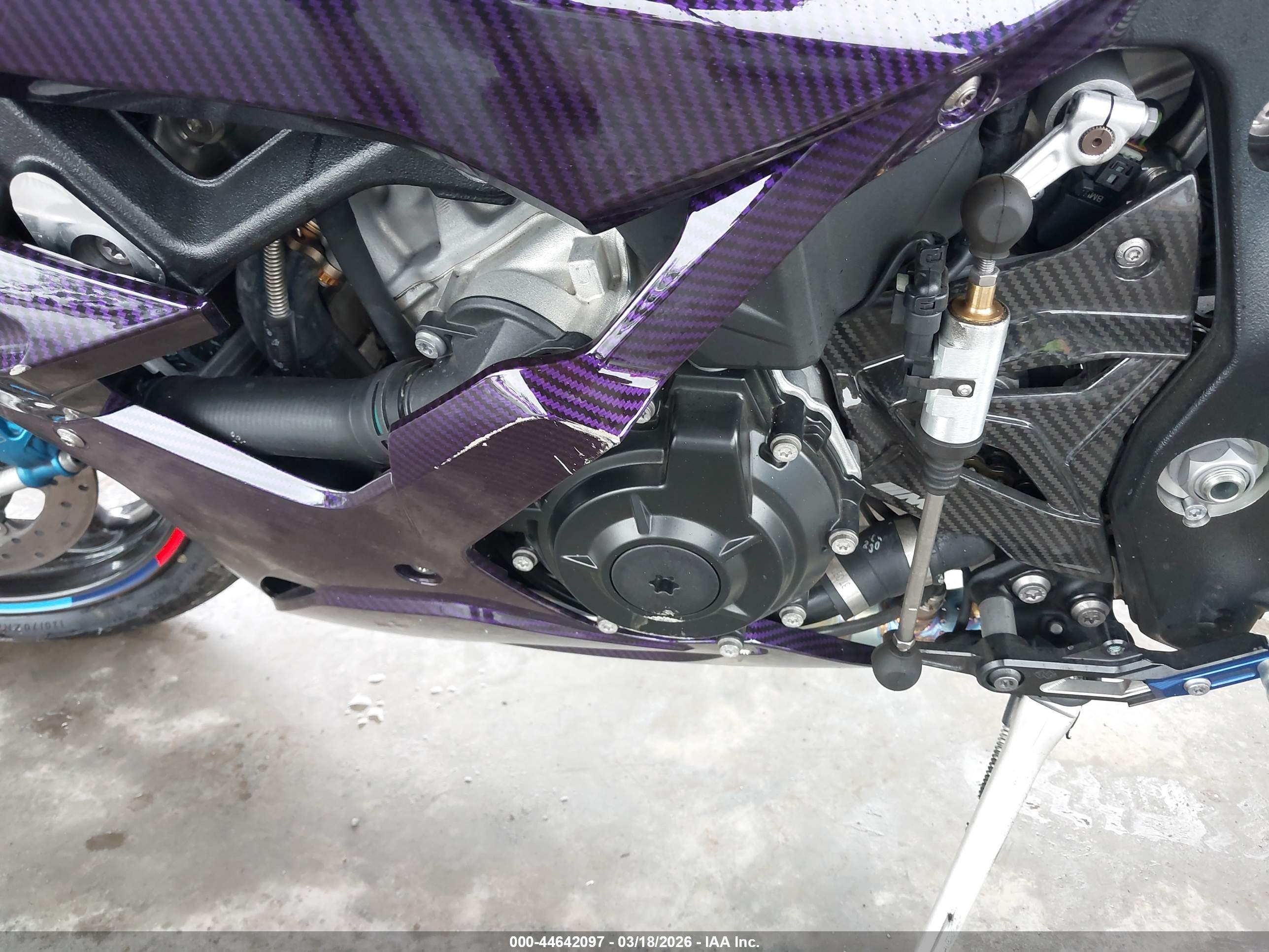 BMW S image 9
