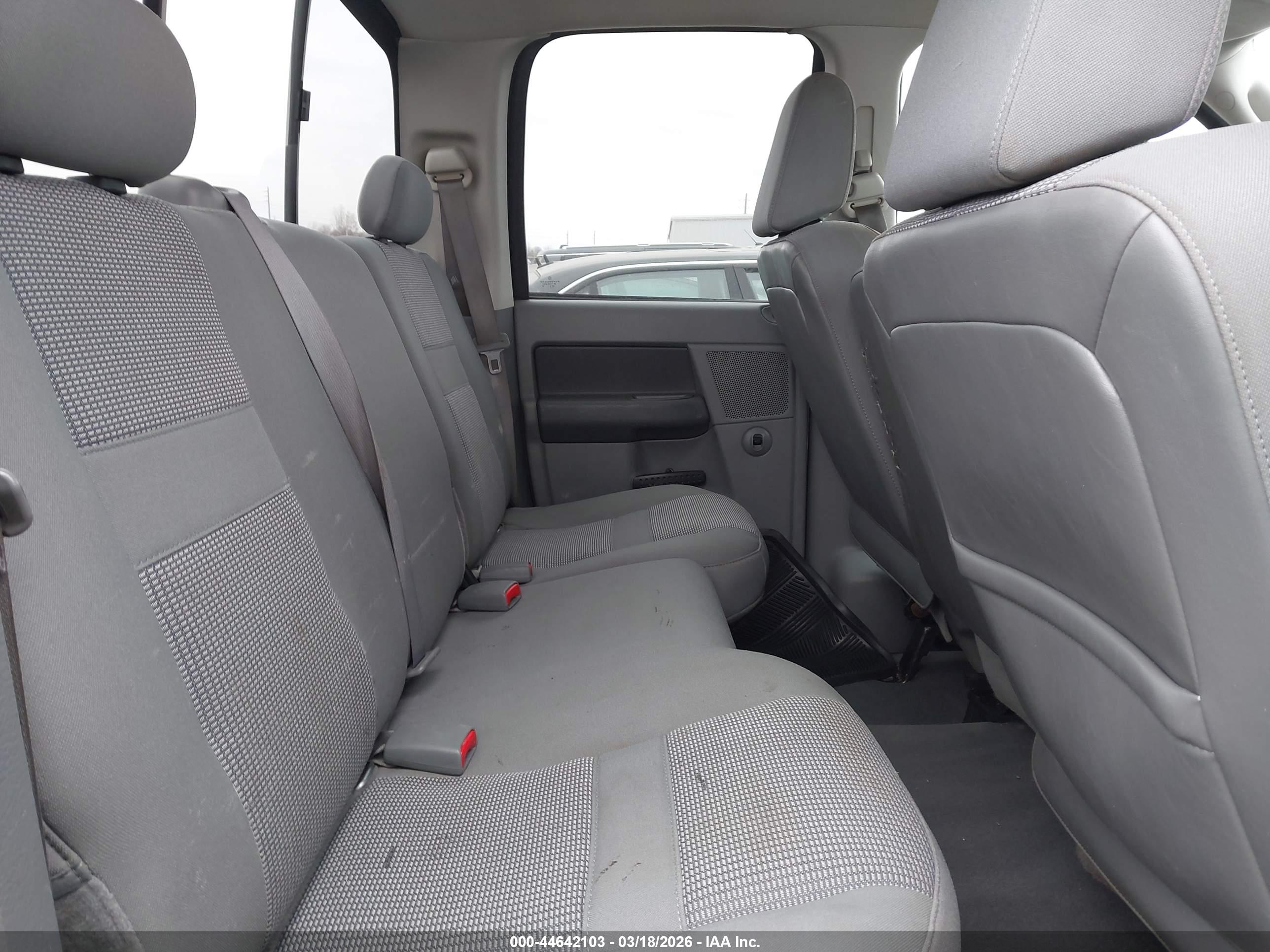 DODGE RAM image 8