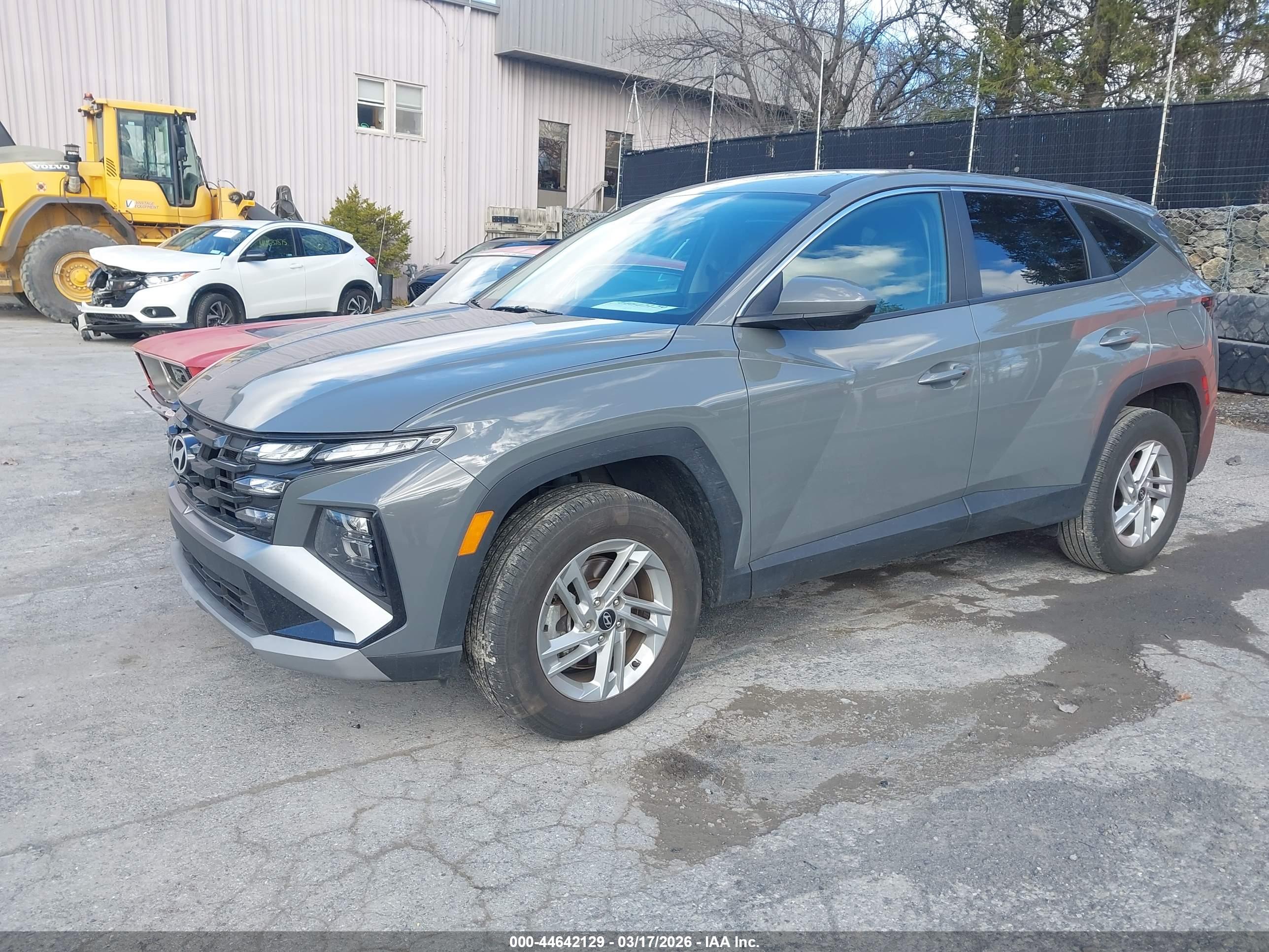 HYUNDAI TUCSON image 2