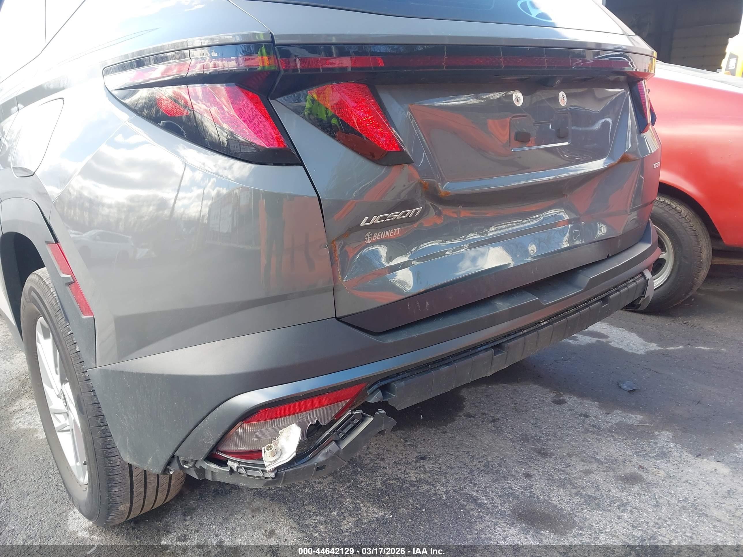 HYUNDAI TUCSON image 6