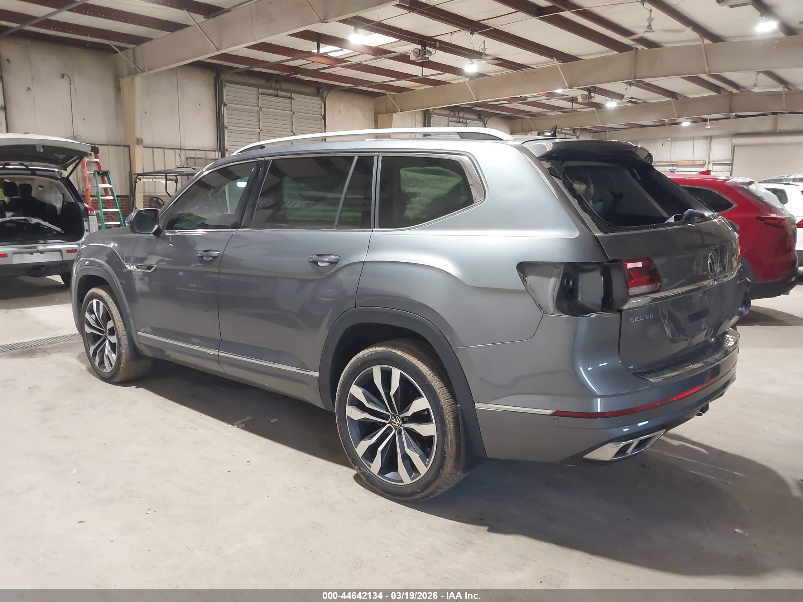 VOLKSWAGEN ATLAS image 3