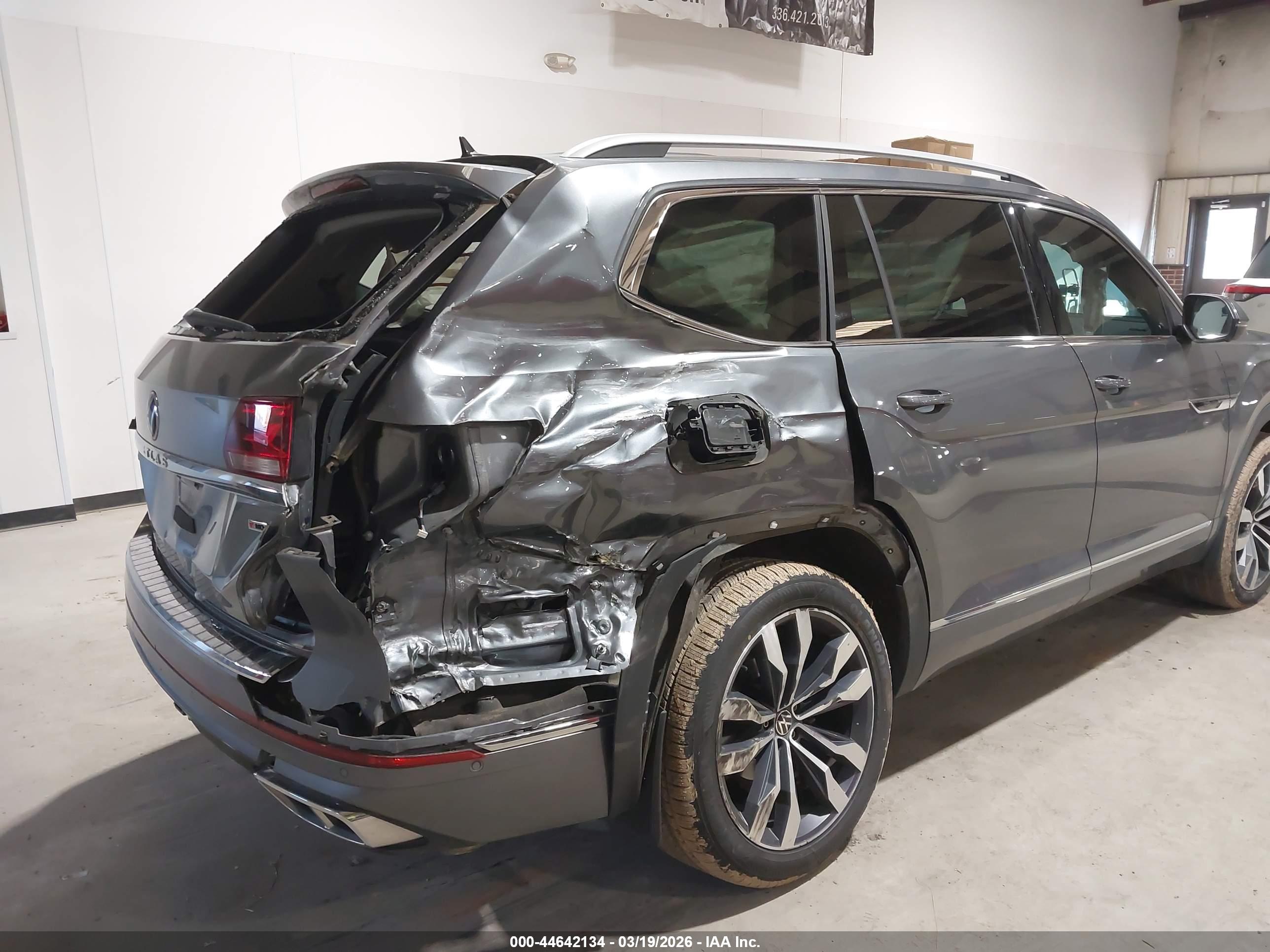 VOLKSWAGEN ATLAS image 6