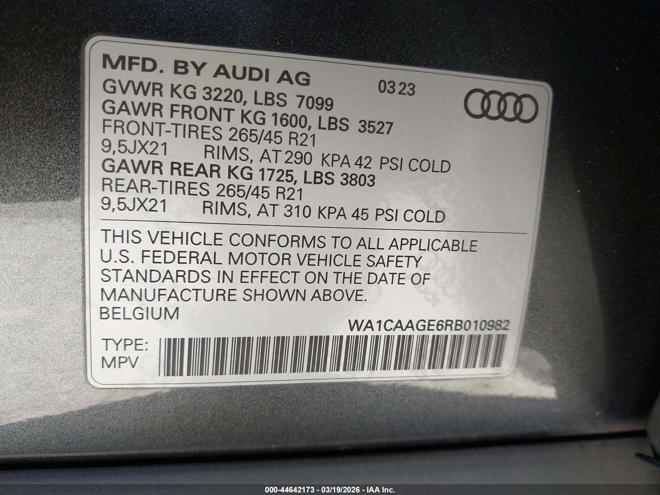 AUDI Q8 image 9