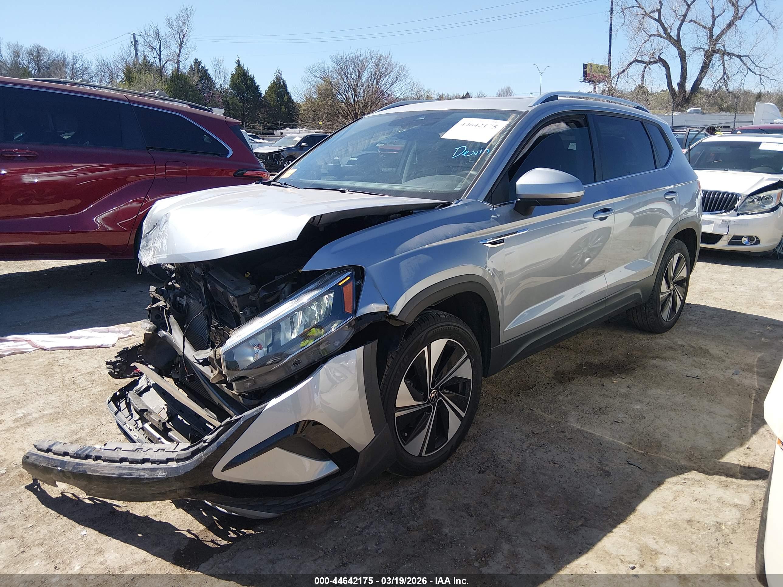 VOLKSWAGEN TAOS image 2