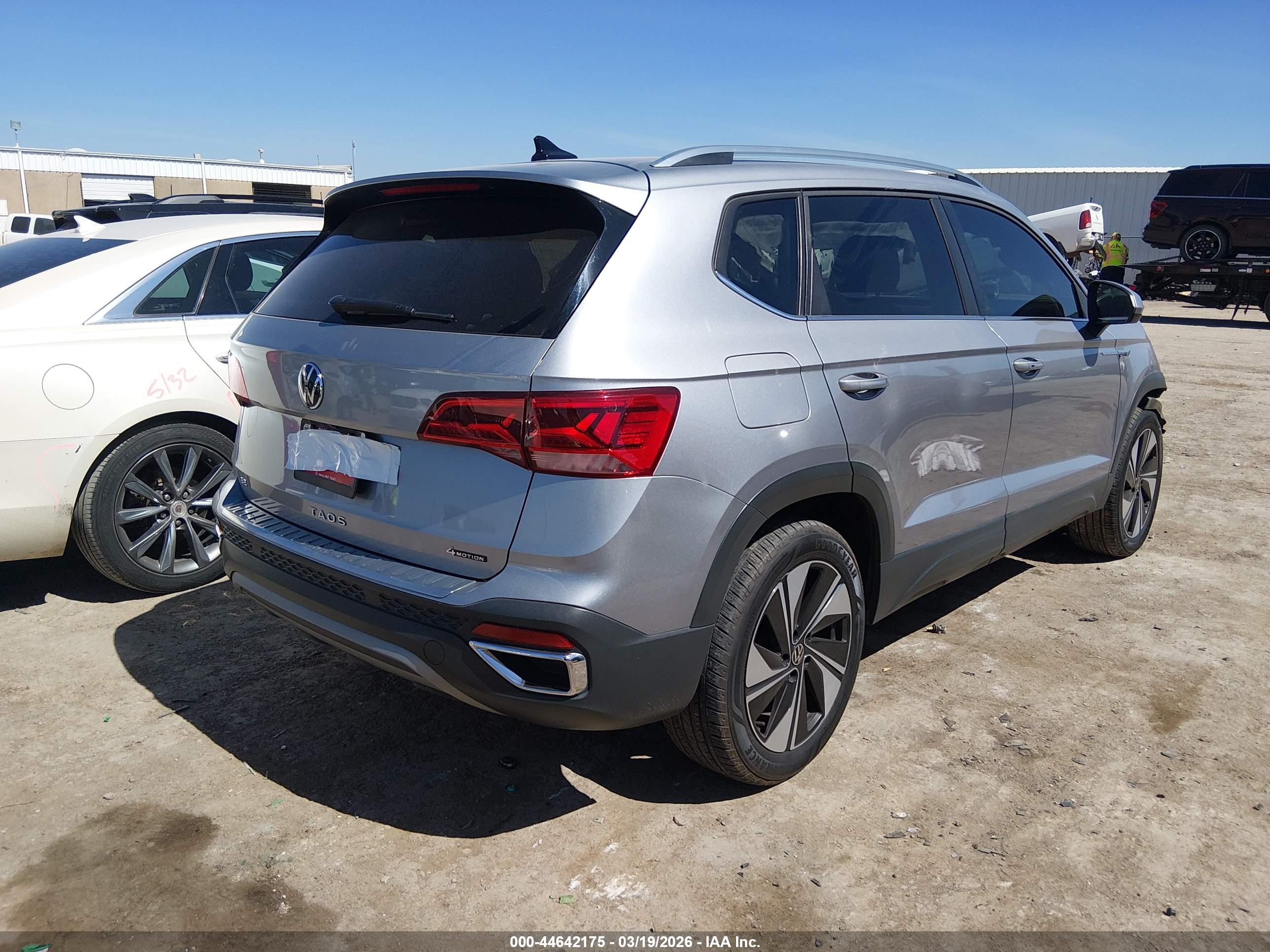 VOLKSWAGEN TAOS image 4