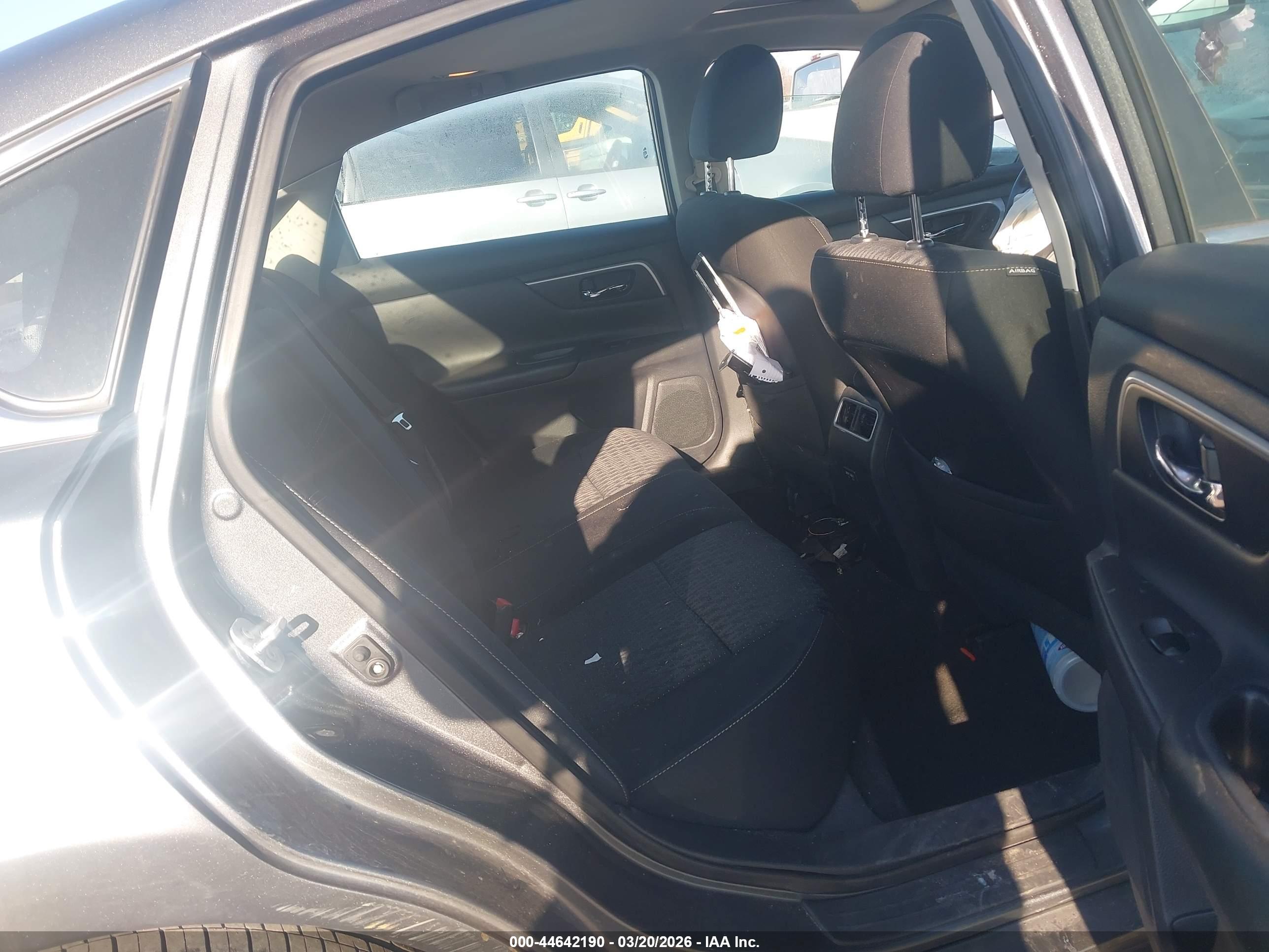 NISSAN ALTIMA image 8