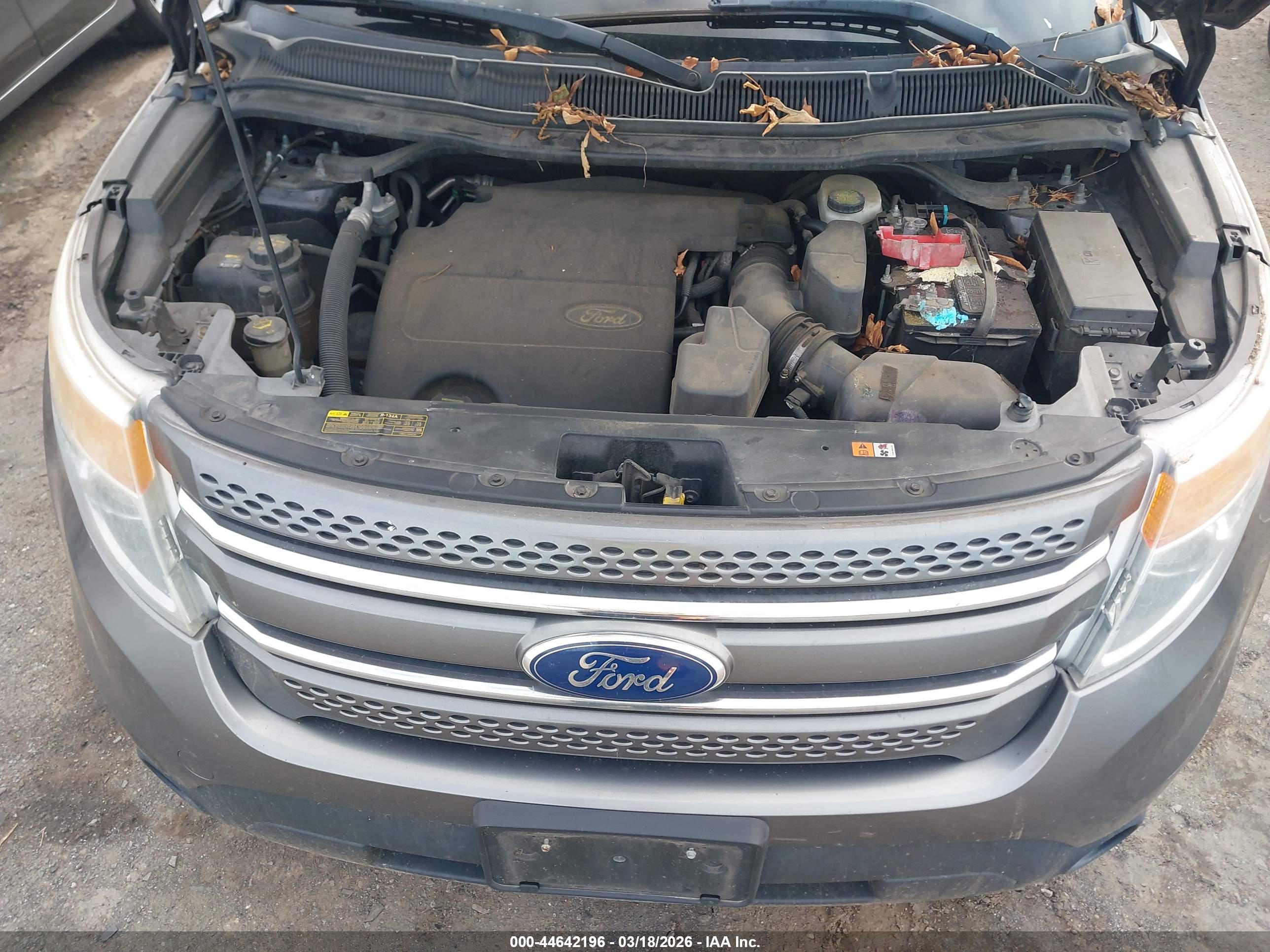 FORD EXPLORER image 10